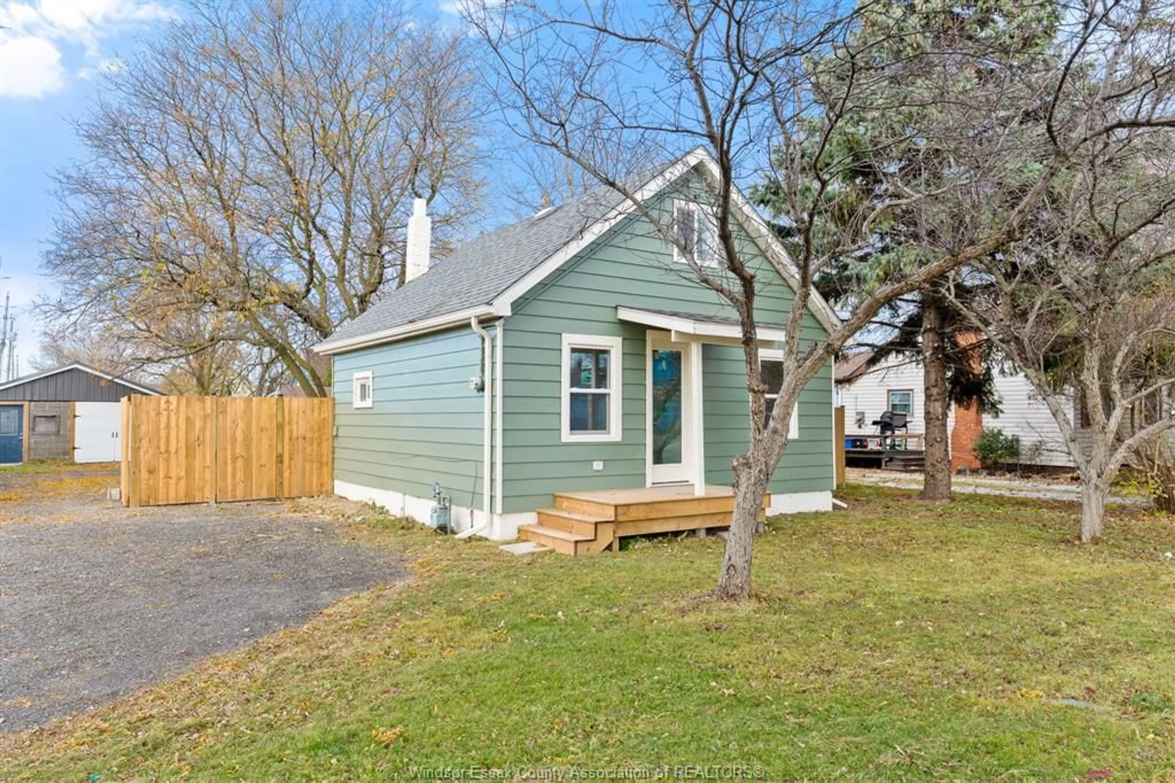 Unknown for 89 Queen St, Tilbury Ontario N0P 2L0