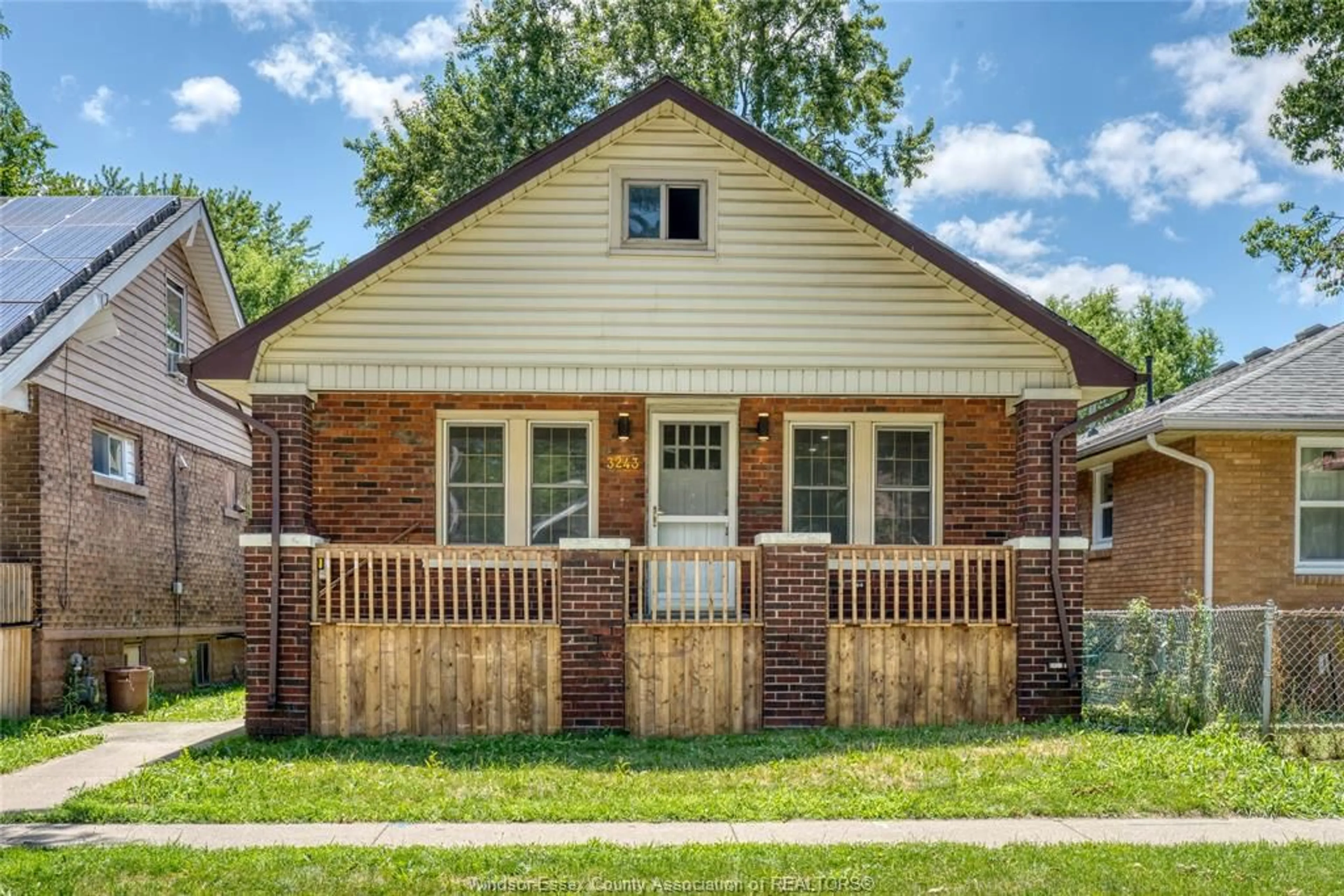 Home with brick exterior material, street for 3243 MILLEN, Windsor Ontario N9G 1T1