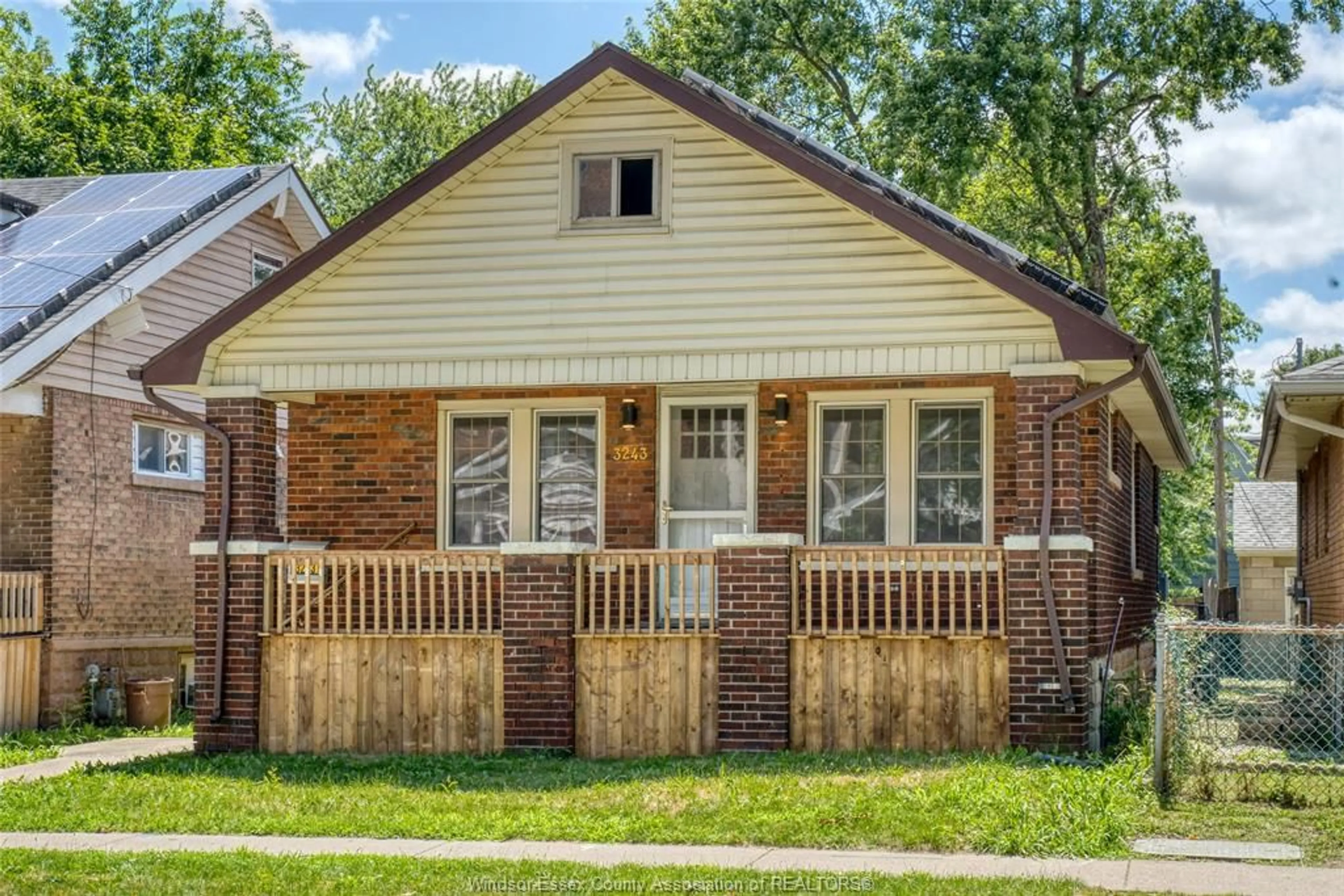 Home with brick exterior material, street for 3243 MILLEN, Windsor Ontario N9G 1T1