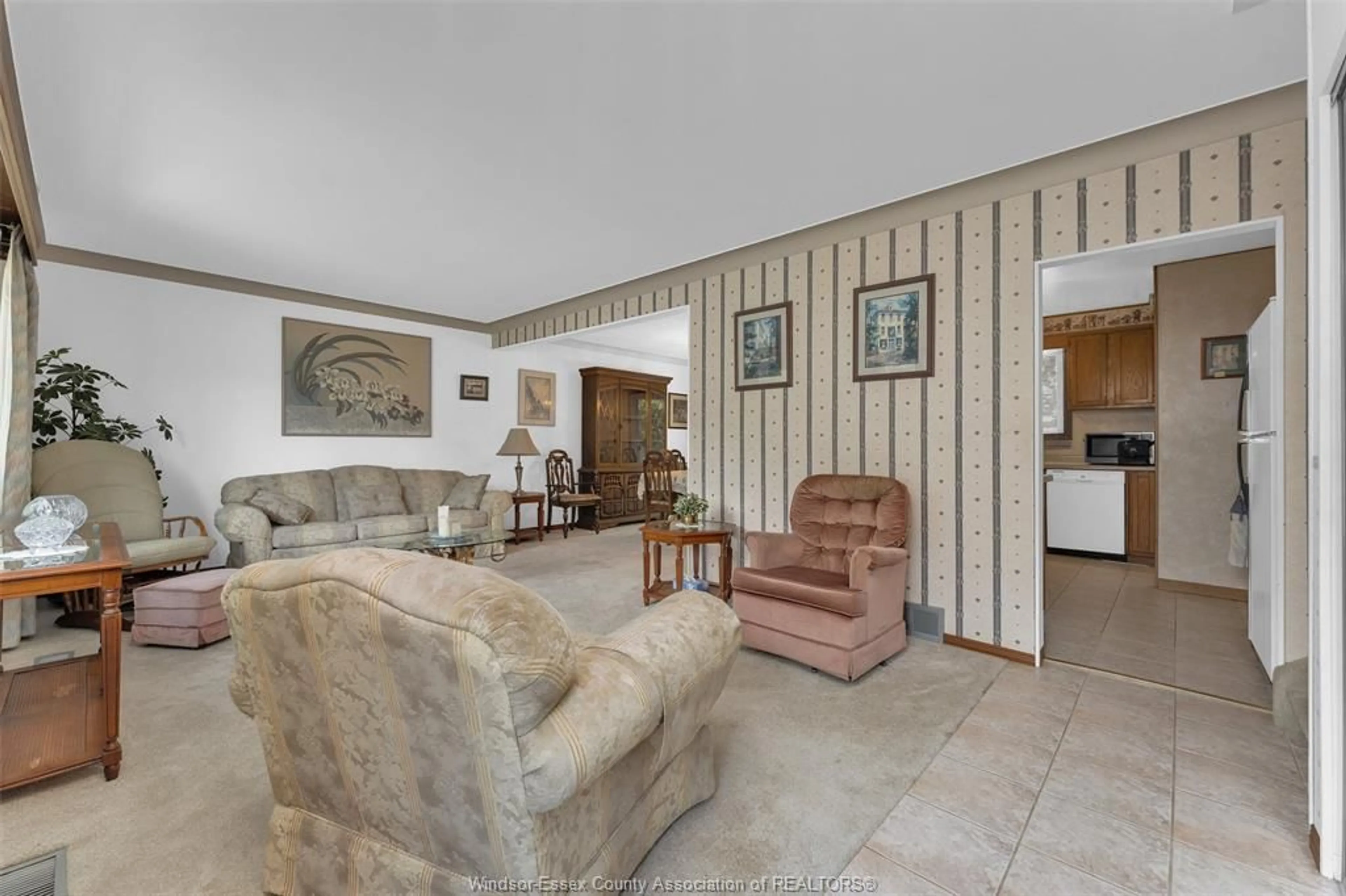 Living room with furniture, unknown for 2565 TODD Lane, LaSalle Ontario N9H 1K8