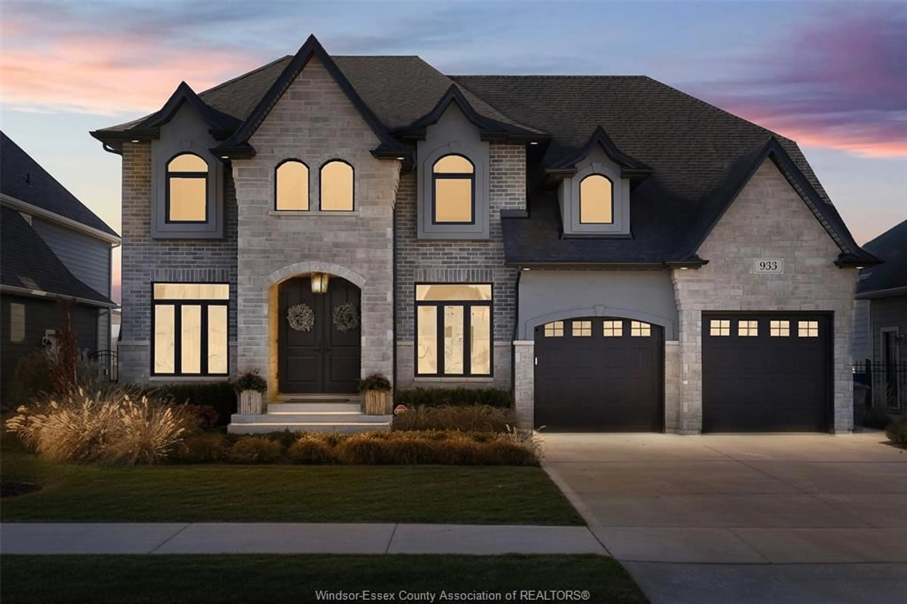 Home with brick exterior material, street for 933 CHATEAU Ave, Windsor Ontario N8P 0E6