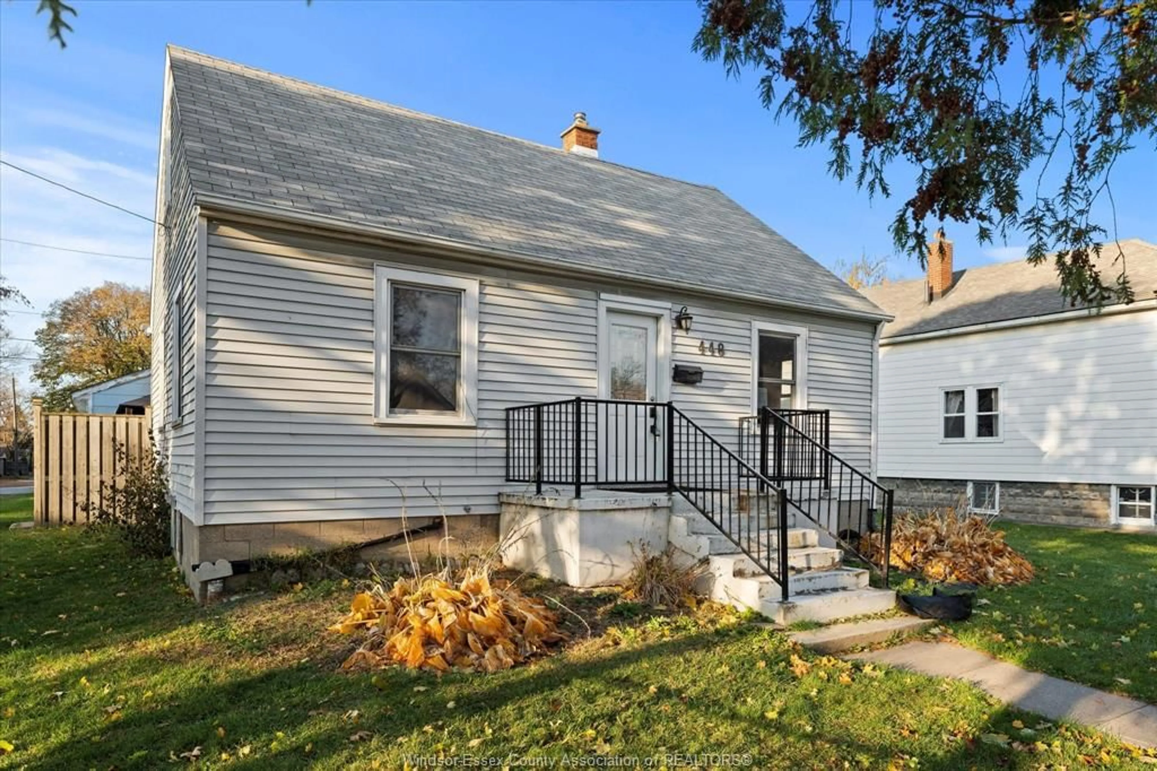 Home with vinyl exterior material, street for 448 ELLIS St, Windsor Ontario N8X 1B2