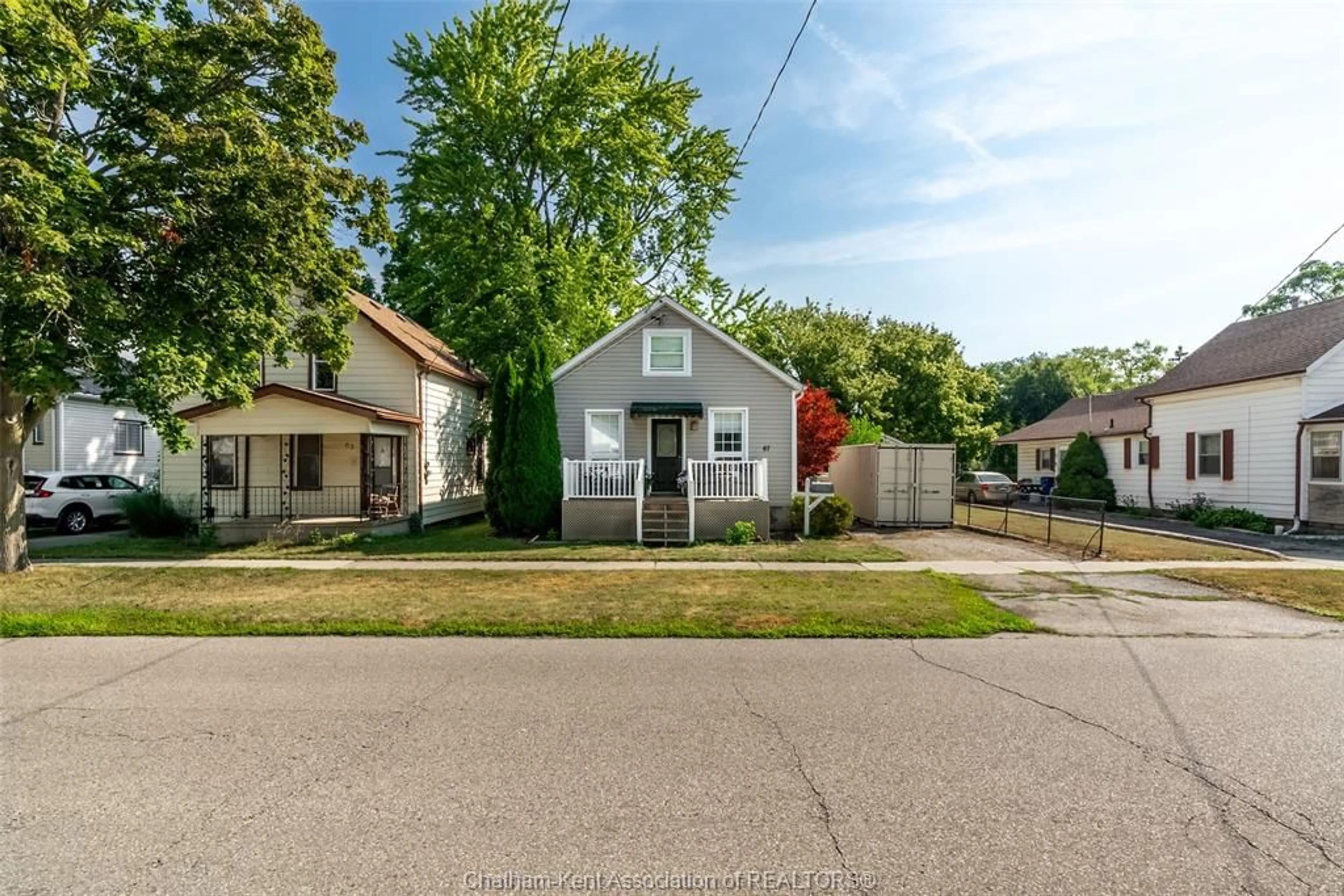 A pic from outside/outdoor area/front of a property/back of a property/a pic from drone, street for 67 Pine St, Chatham Ontario N7M 5G3