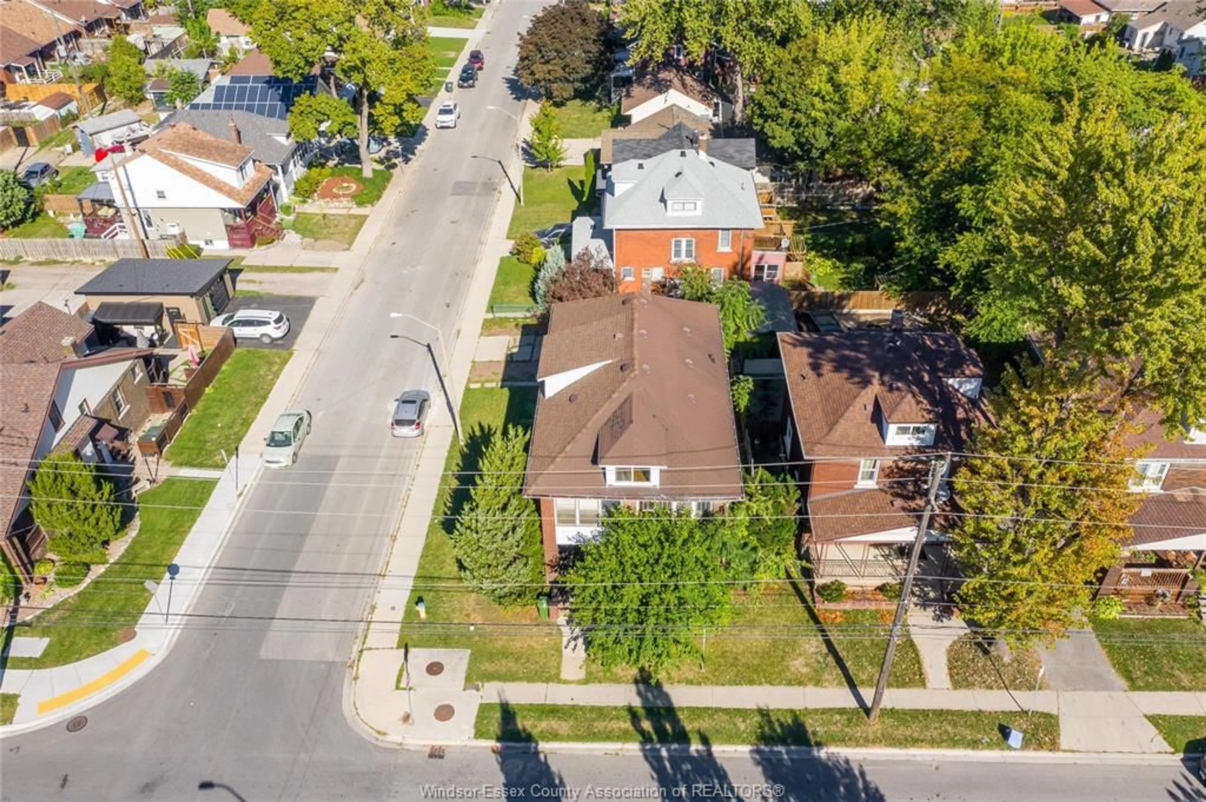 A pic from outside/outdoor area/front of a property/back of a property/a pic from drone, street for 106-108 SHEPHERD St, Windsor Ontario N8X 2K3
