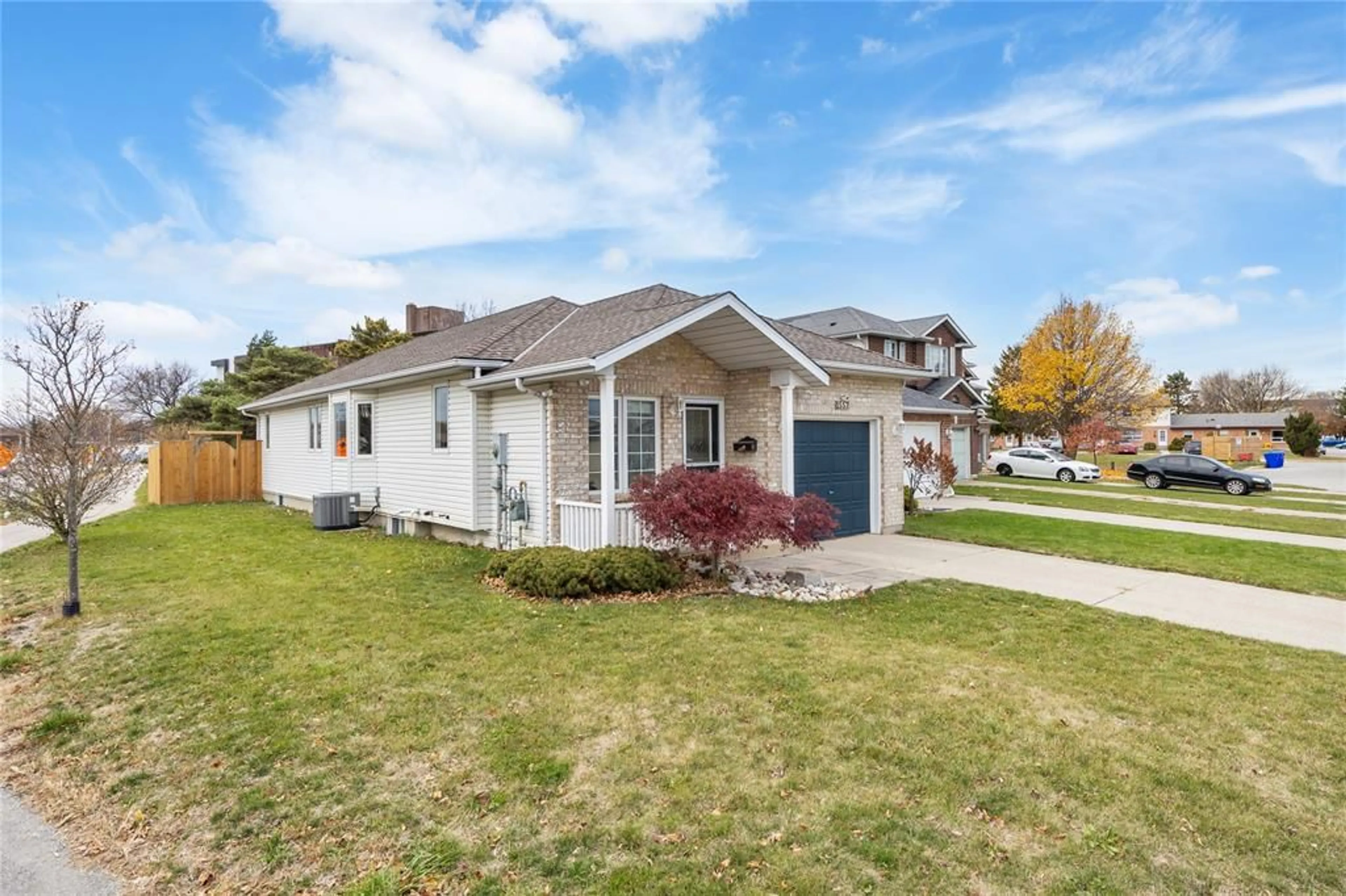 Home with vinyl exterior material, street for 1557 AFTON Crt, Sarnia Ontario N7S 5Y3