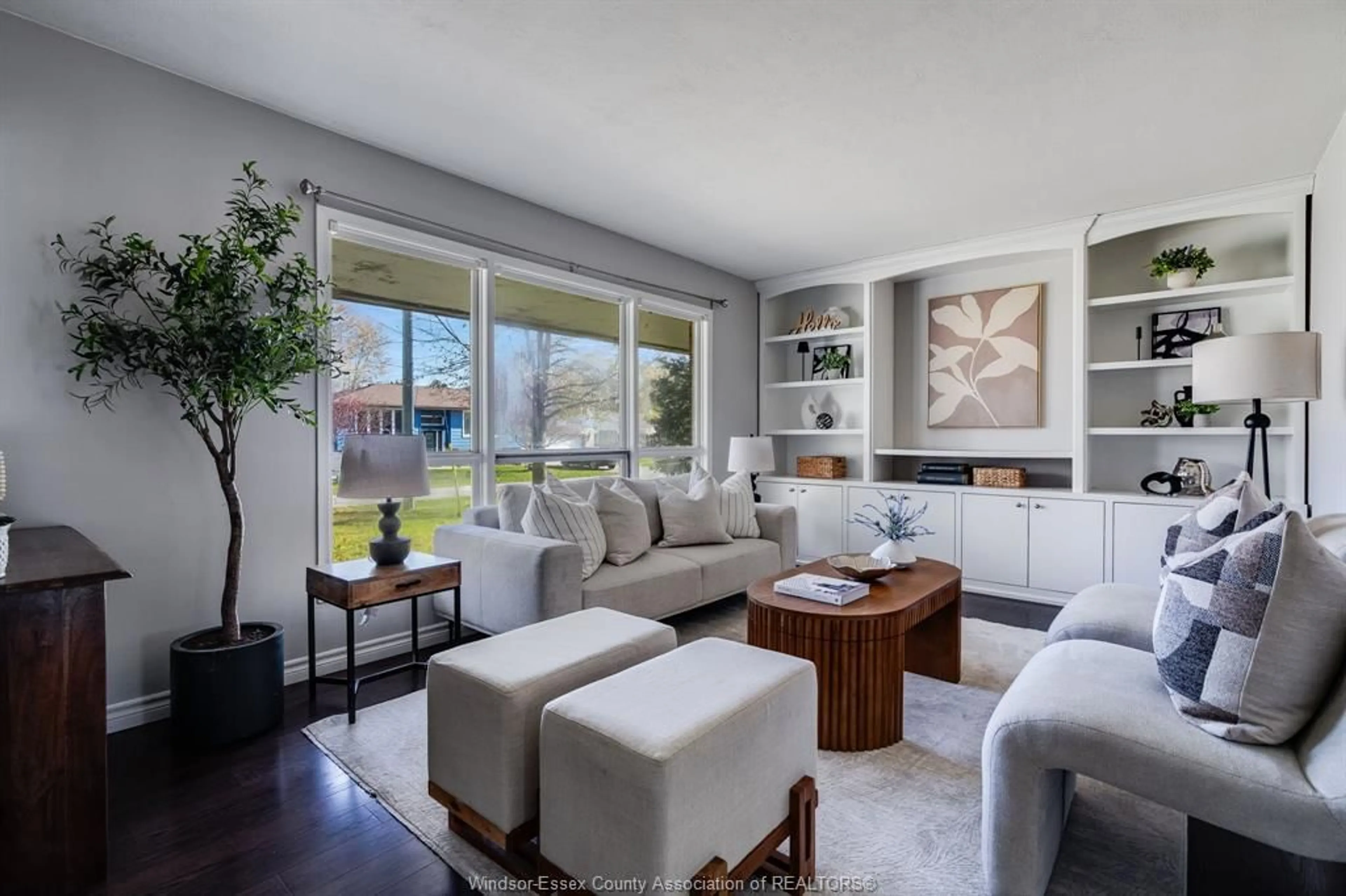 Living room with furniture, unknown for 1485 Wellington Union, Kingsville Ontario N9Y 2T8