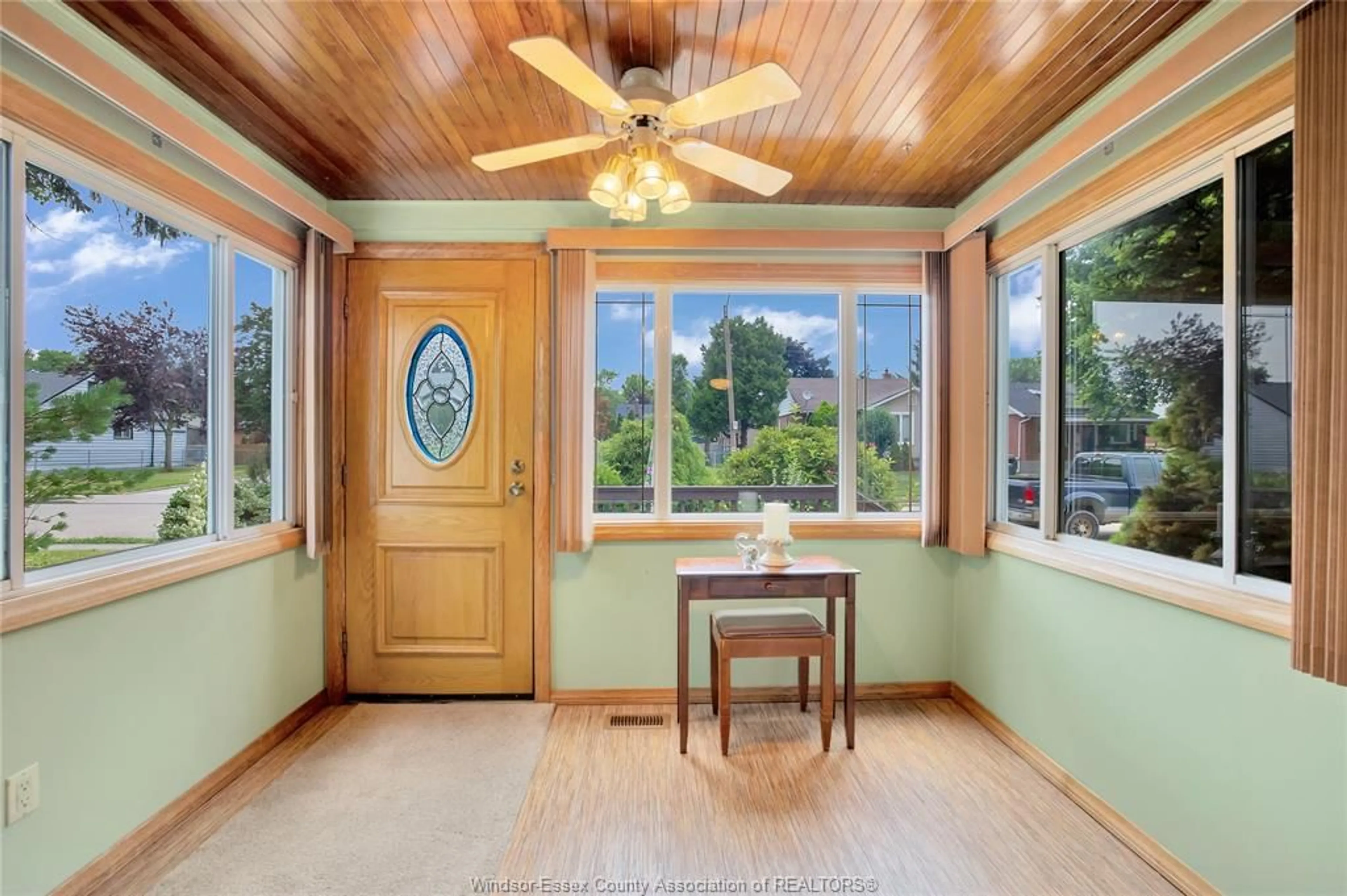 Indoor entryway for 1039 PRADO Pl, Windsor Ontario N8S 2H6