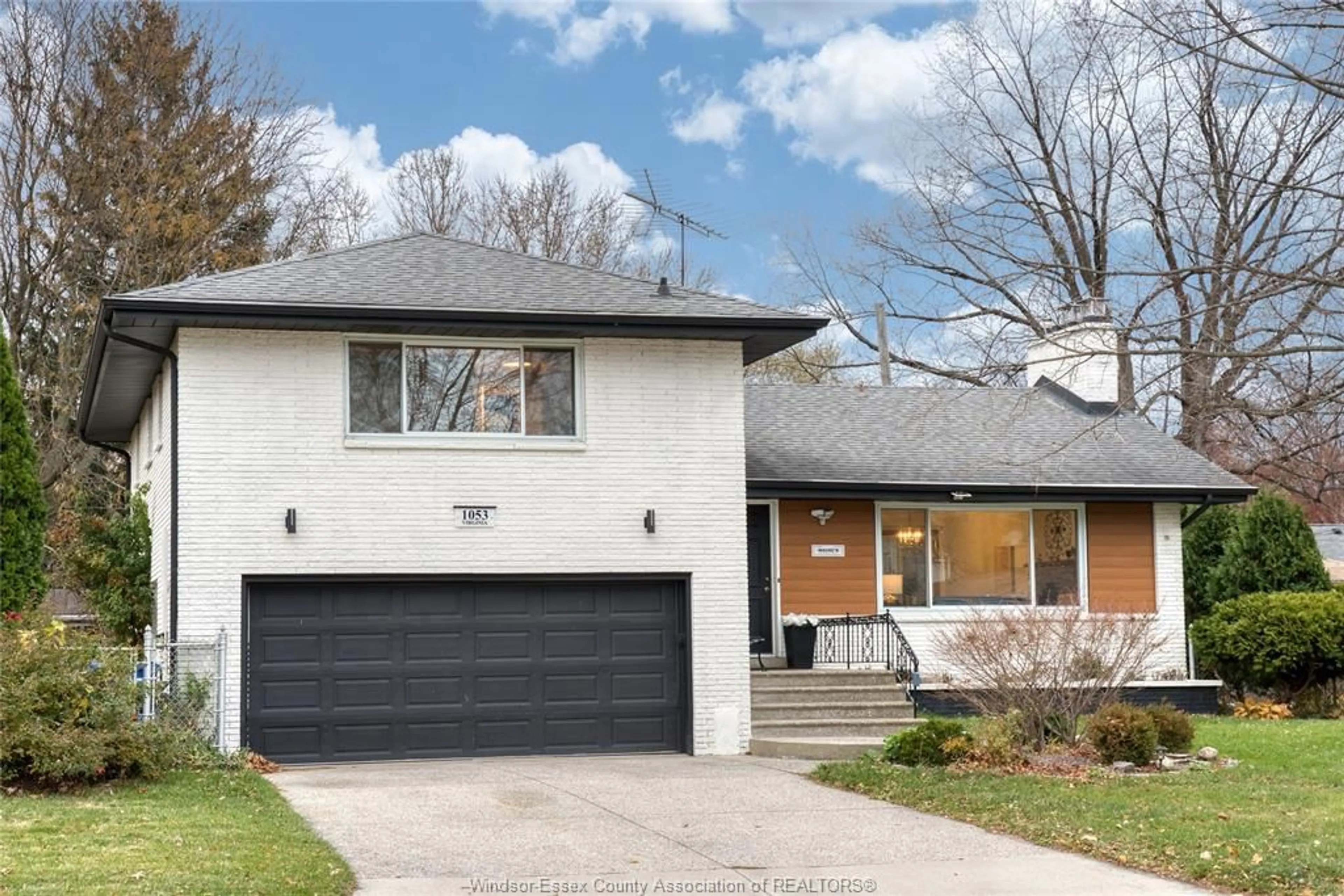 Home with brick exterior material, street for 1053 VIRGINIA Ave, Windsor Ontario N8S 2Y6