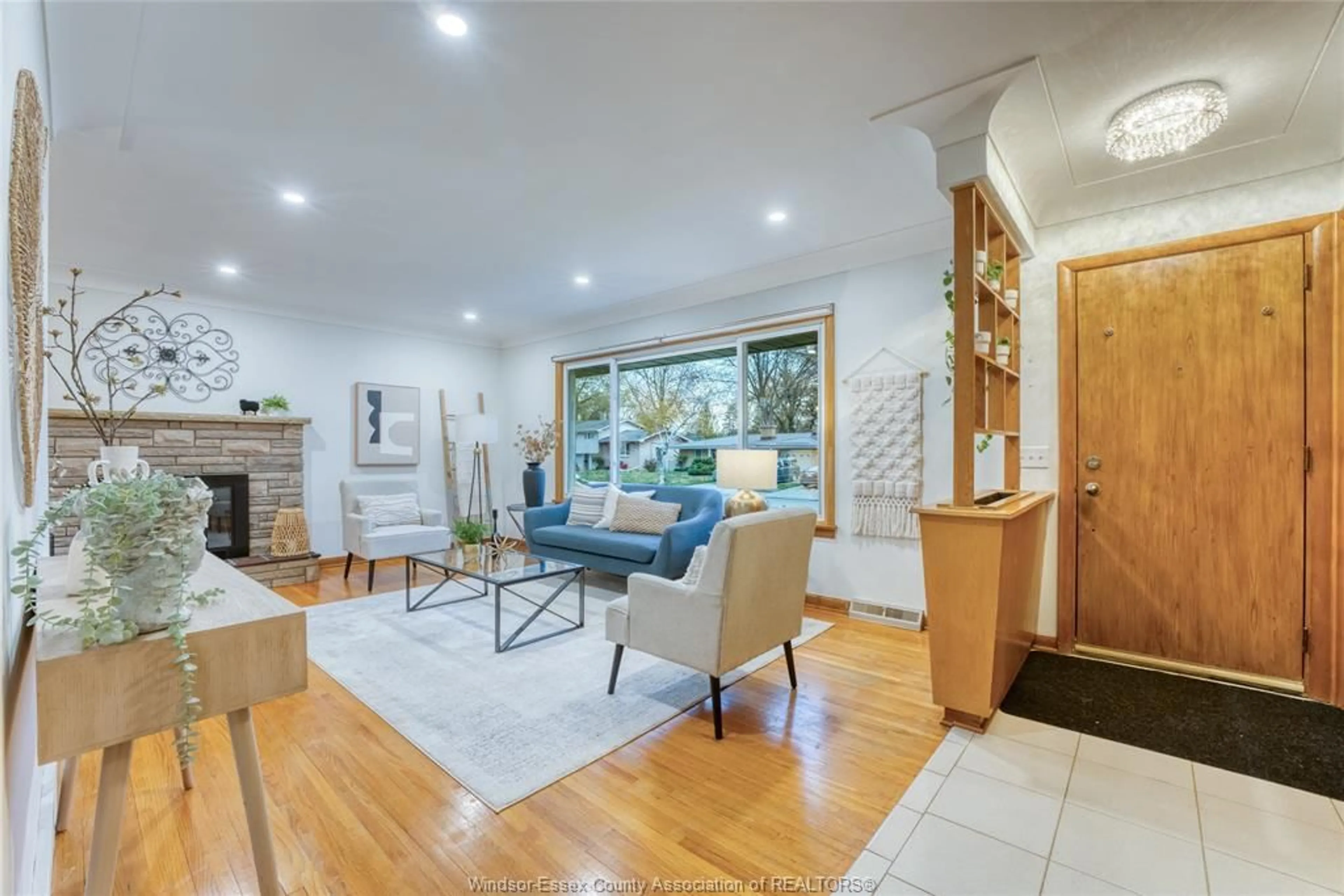 Unknown for 1053 VIRGINIA Ave, Windsor Ontario N8S 2Y6