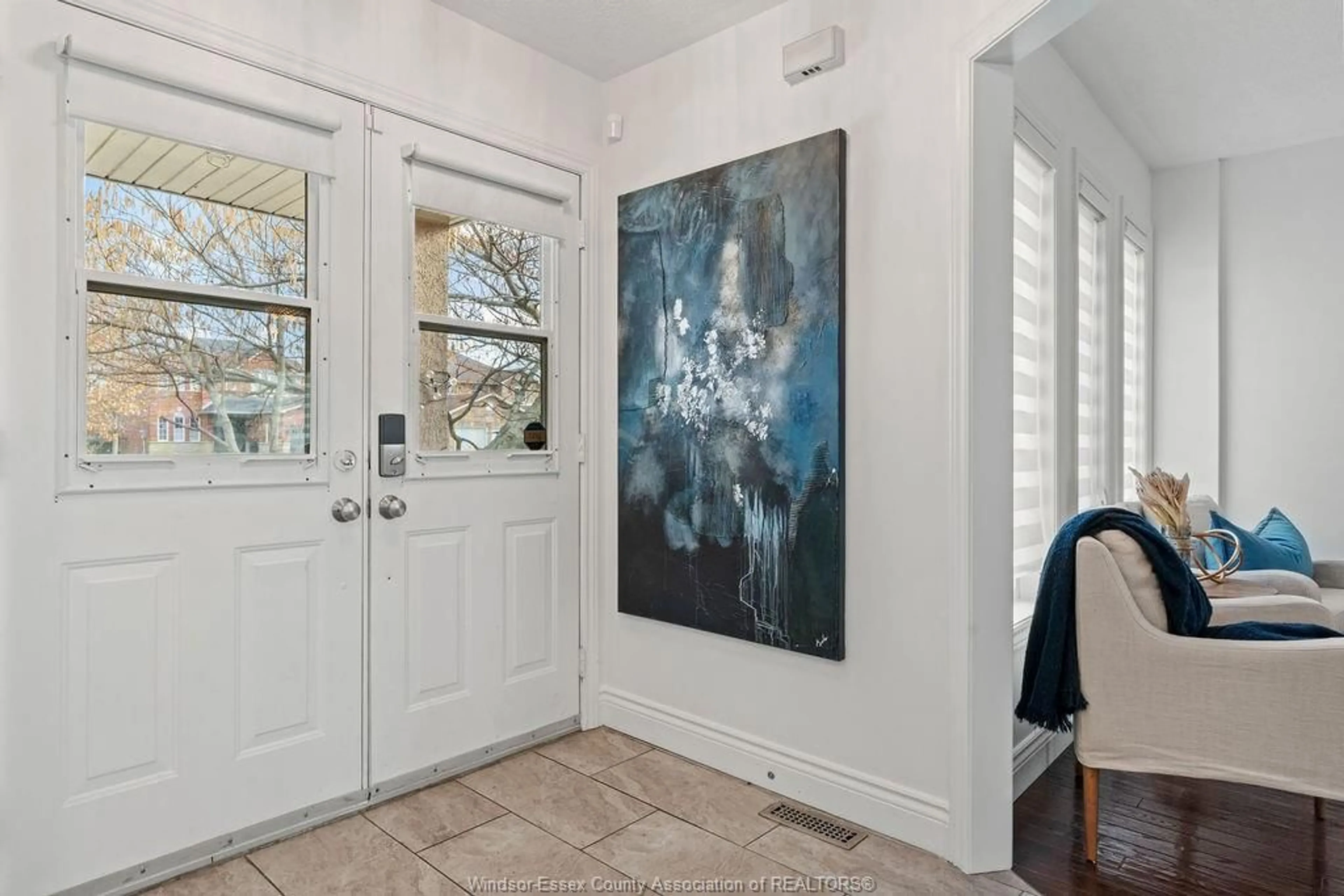 Indoor entryway for 1039 CORA GREENWOOD, Windsor Ontario N8P 1K2