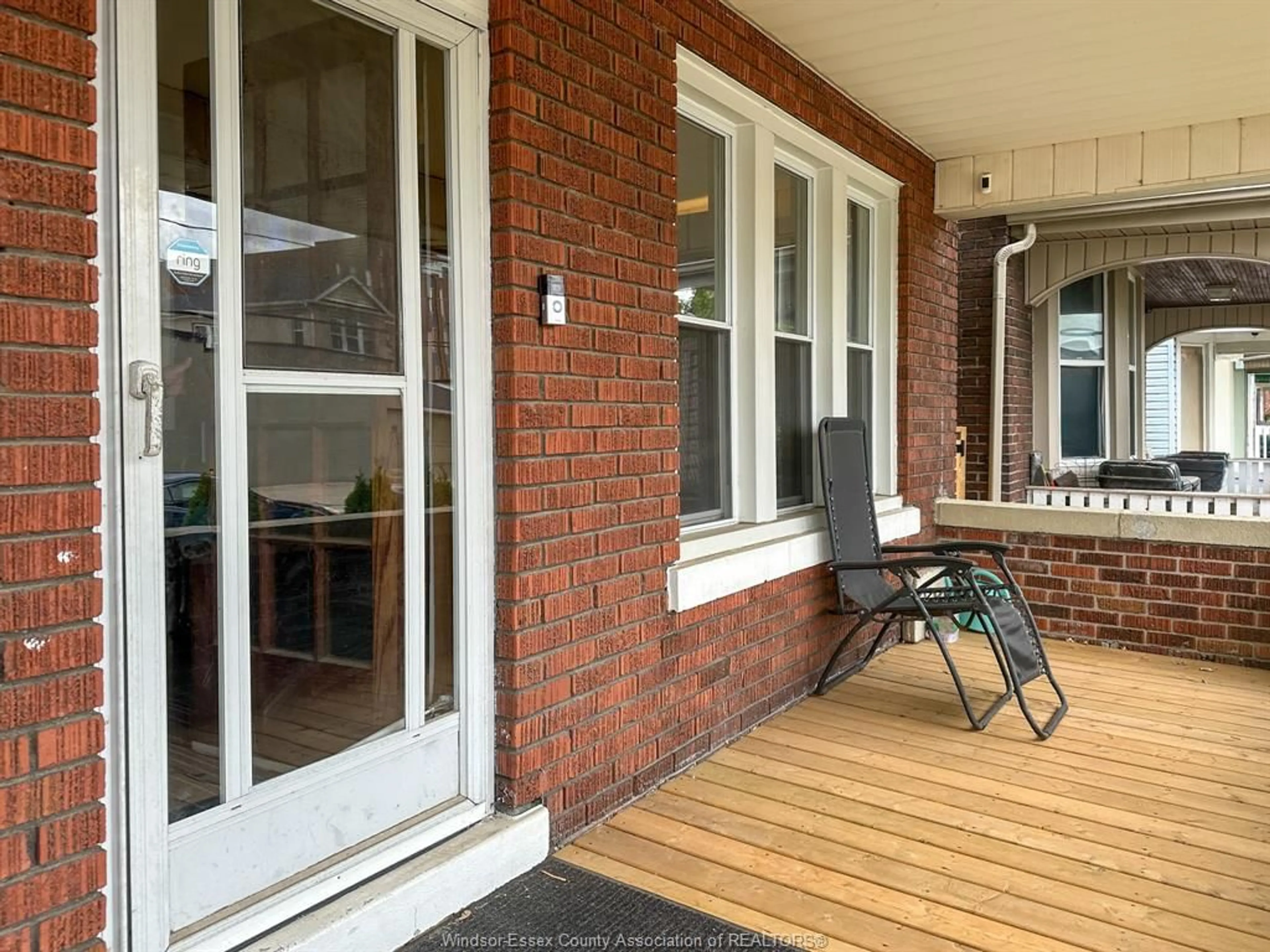 Unknown for 909 PELISSIER, Windsor Ontario N9A 4L6