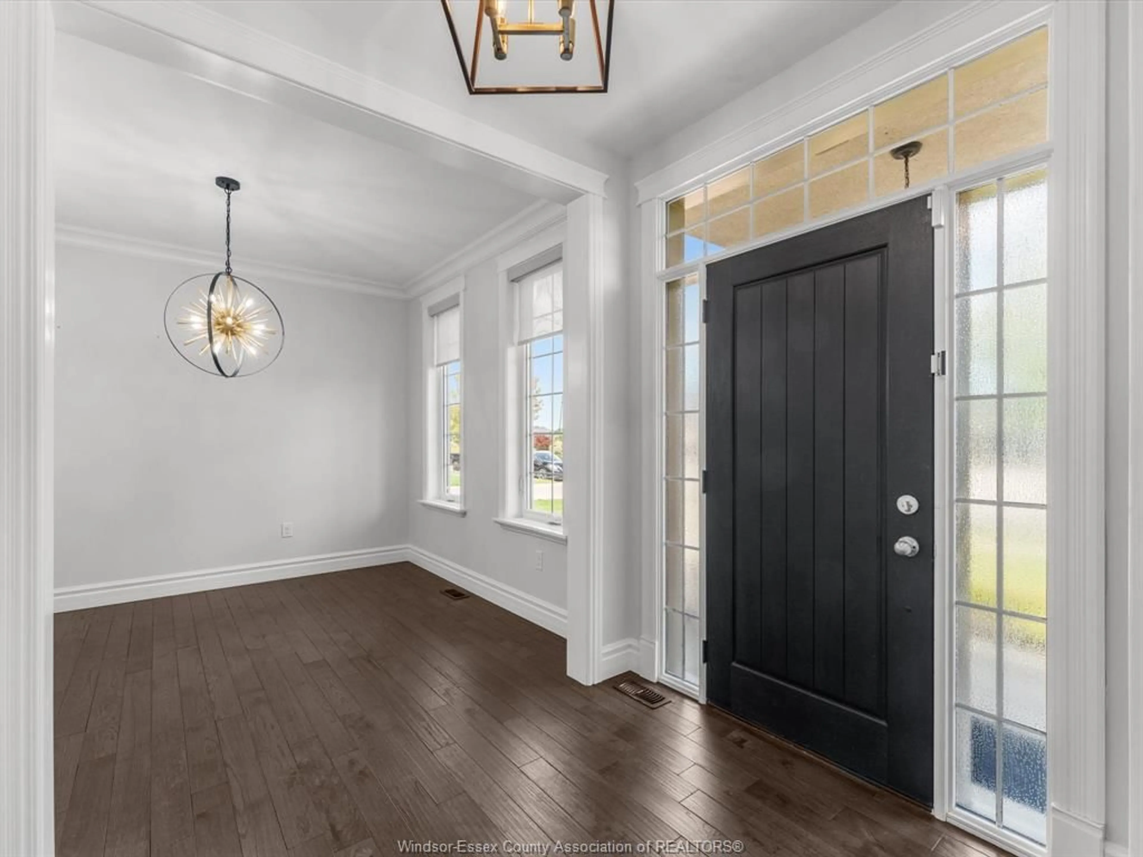 Indoor entryway for 3893 ST. FRANCIS, LaSalle Ontario N9H 1W7