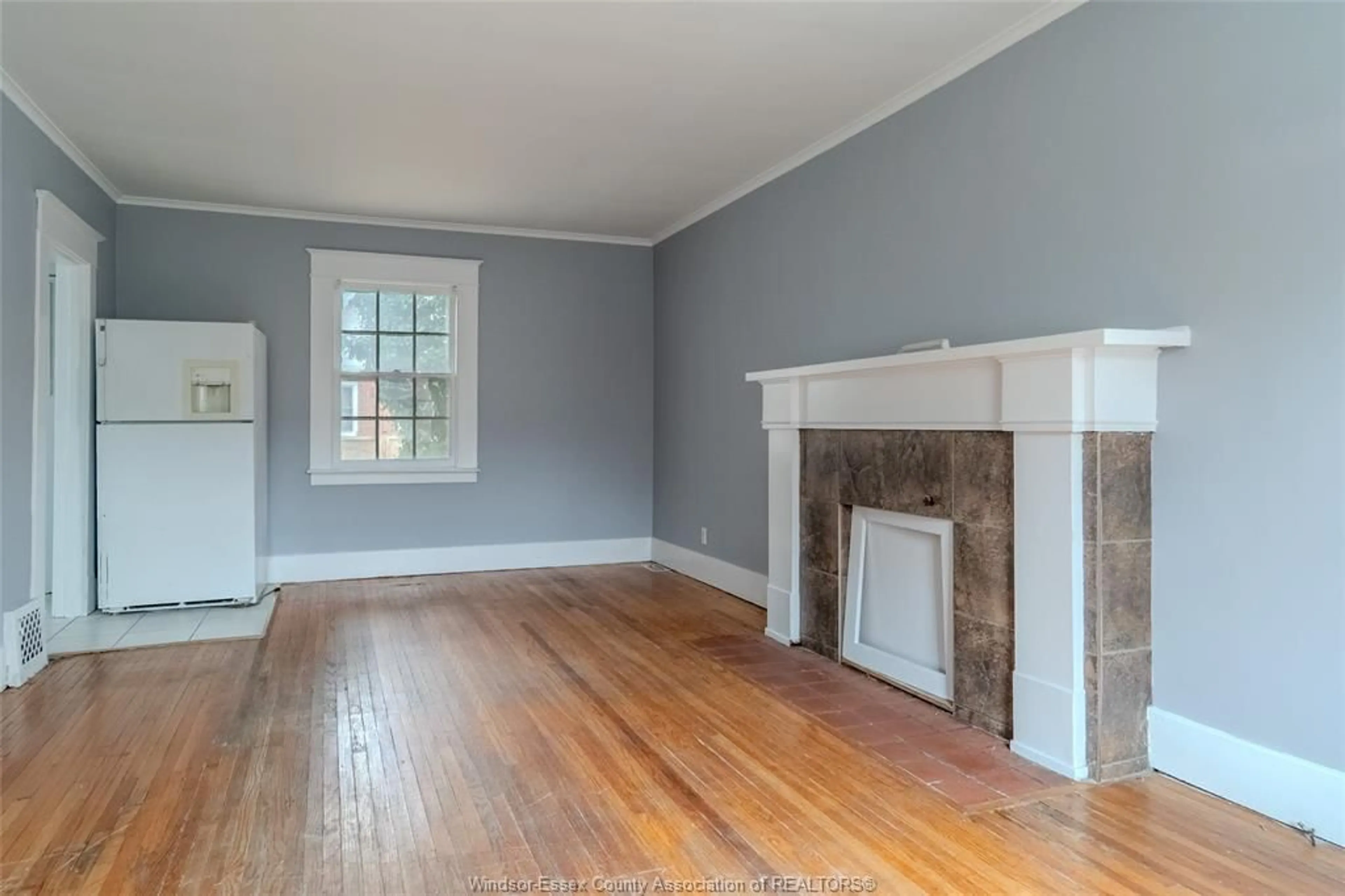 A pic of a room for 2973 Peter, Windsor Ontario N9C 1G9