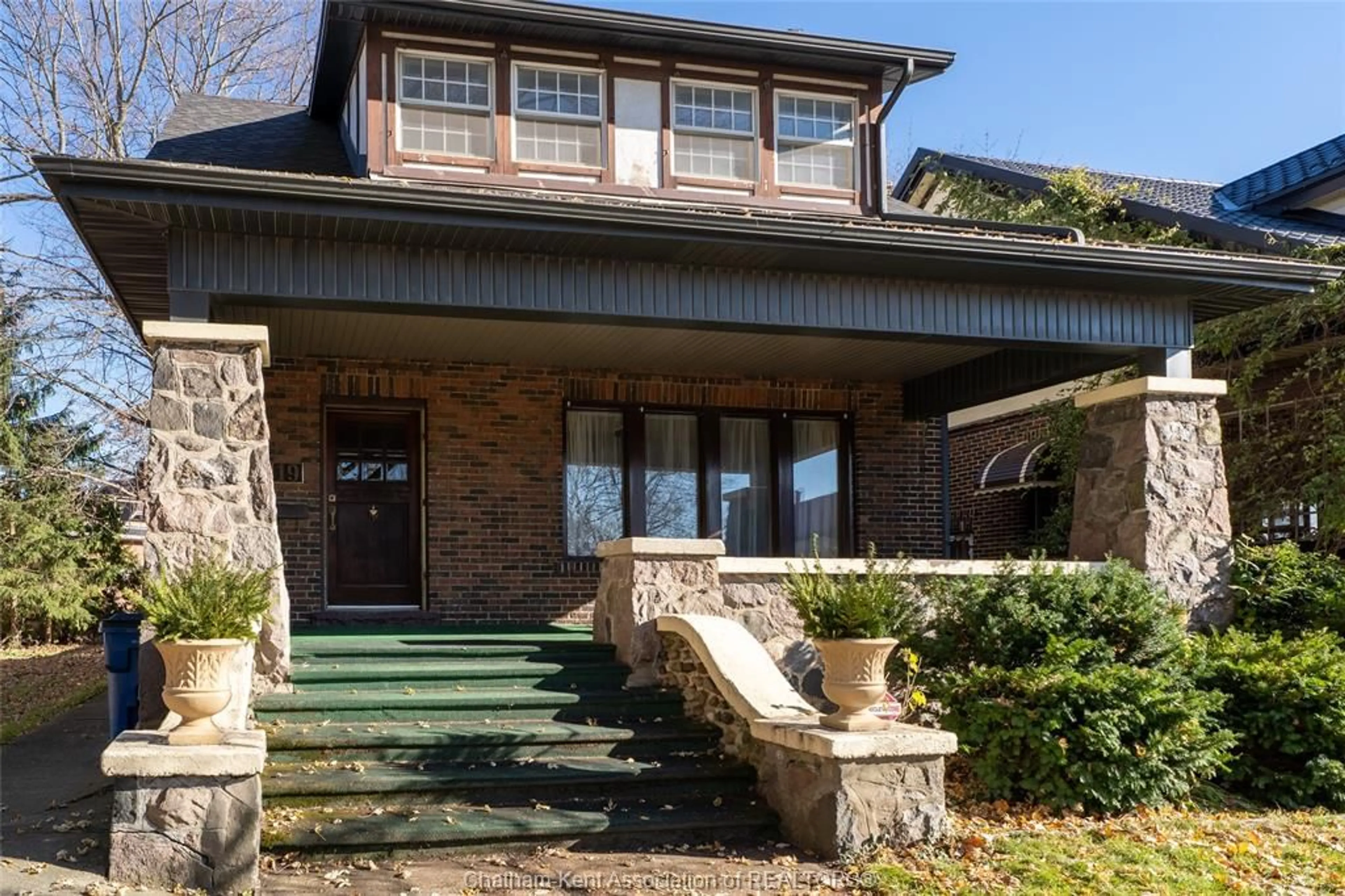 Home with brick exterior material, unknown for 19 VICTORIA Ave, Chatham Ontario N7L 2Z7