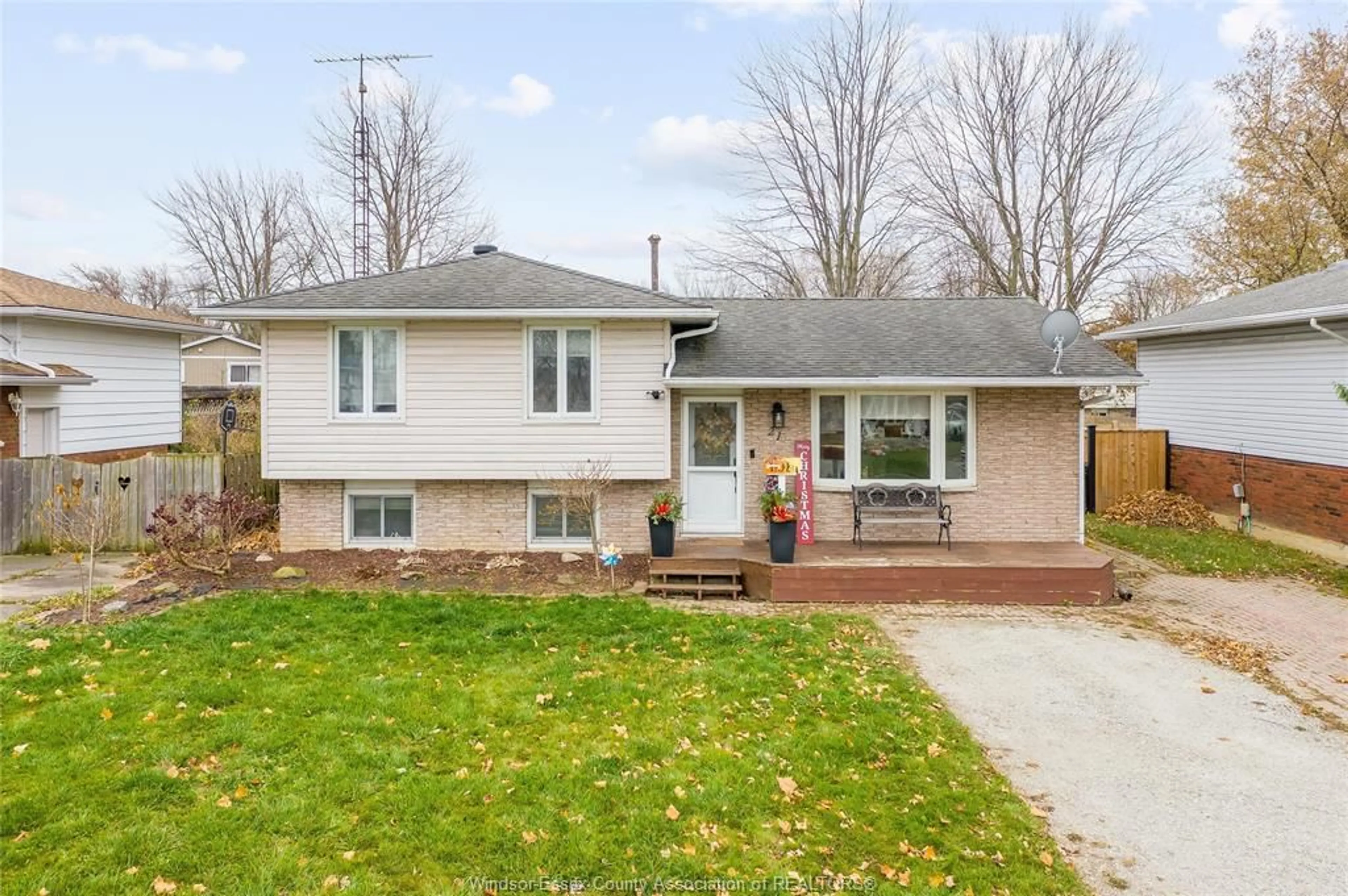 Home with brick exterior material, street for 21 PEARL, Tilbury Ontario N0P 2L0