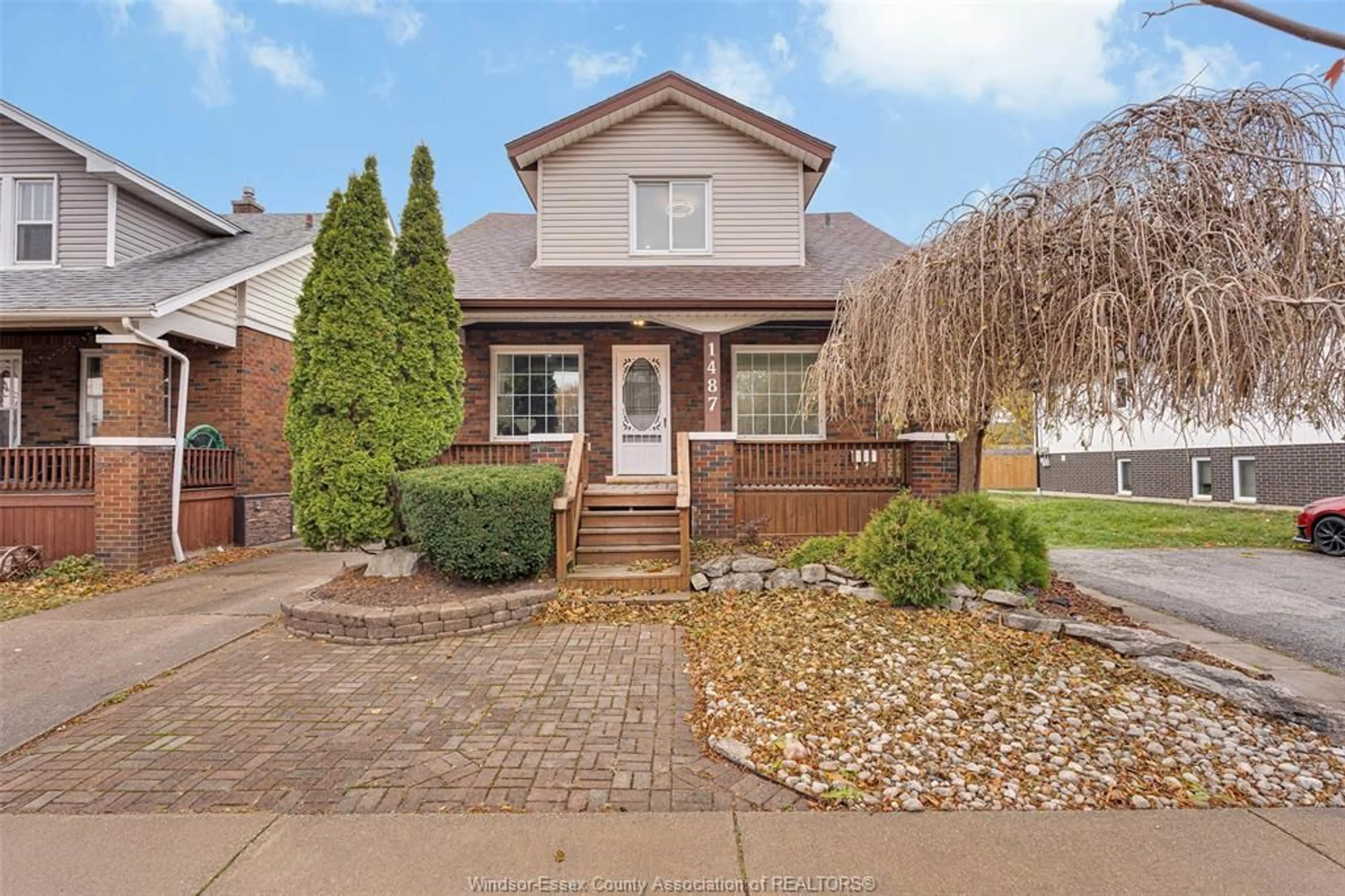 Home with brick exterior material, street for 1487 WESTCOTT RD, Windsor Ontario N8Y 4C3