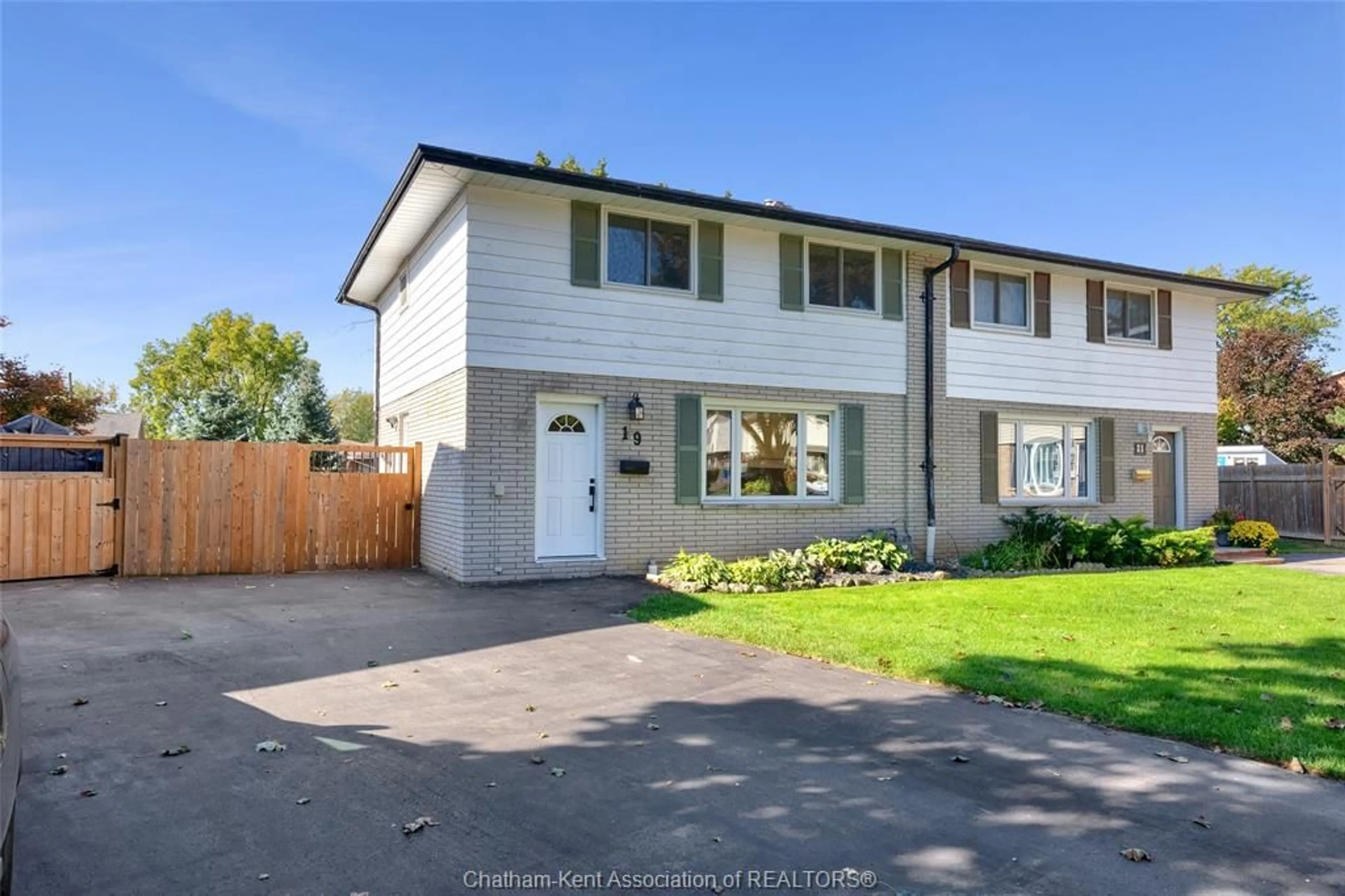 Unknown for 19 Chestnut Dr, Chatham Ontario N7M 4Y9