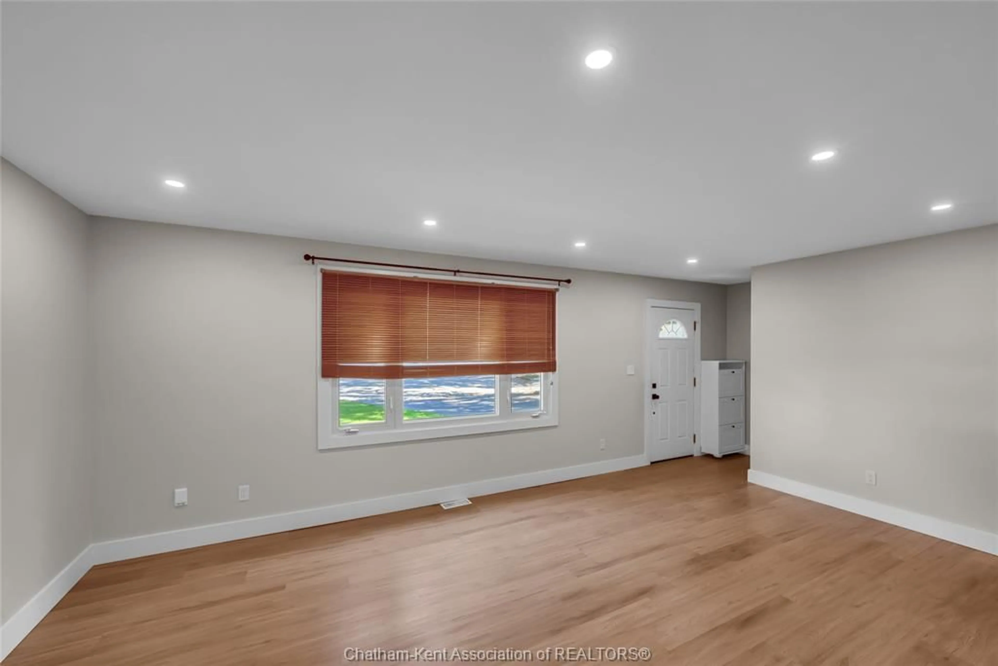 A pic of a room for 19 Chestnut Dr, Chatham Ontario N7M 4Y9