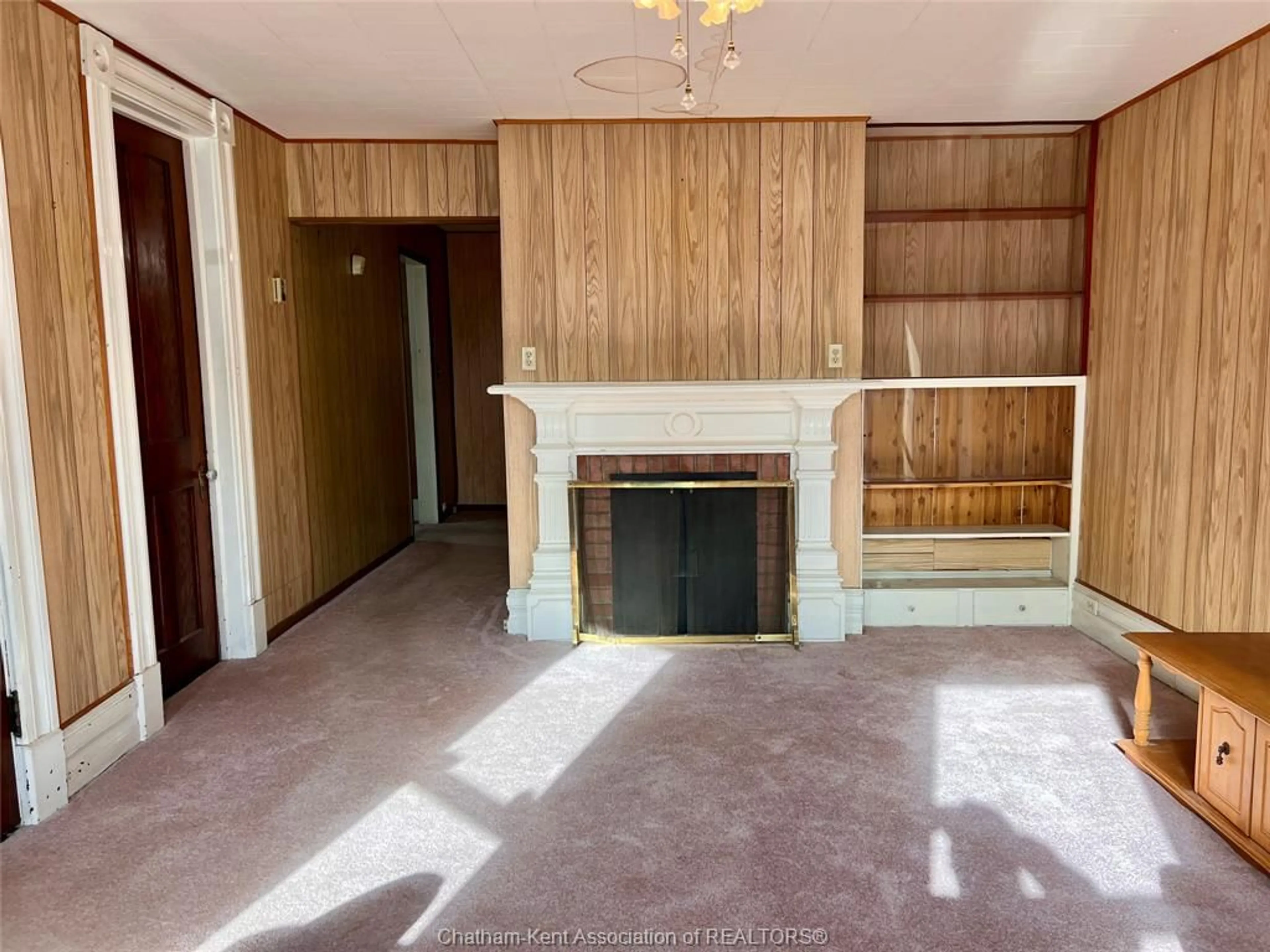 A pic of a room for 101 Harvey St, Chatham Ontario N7M 1M4