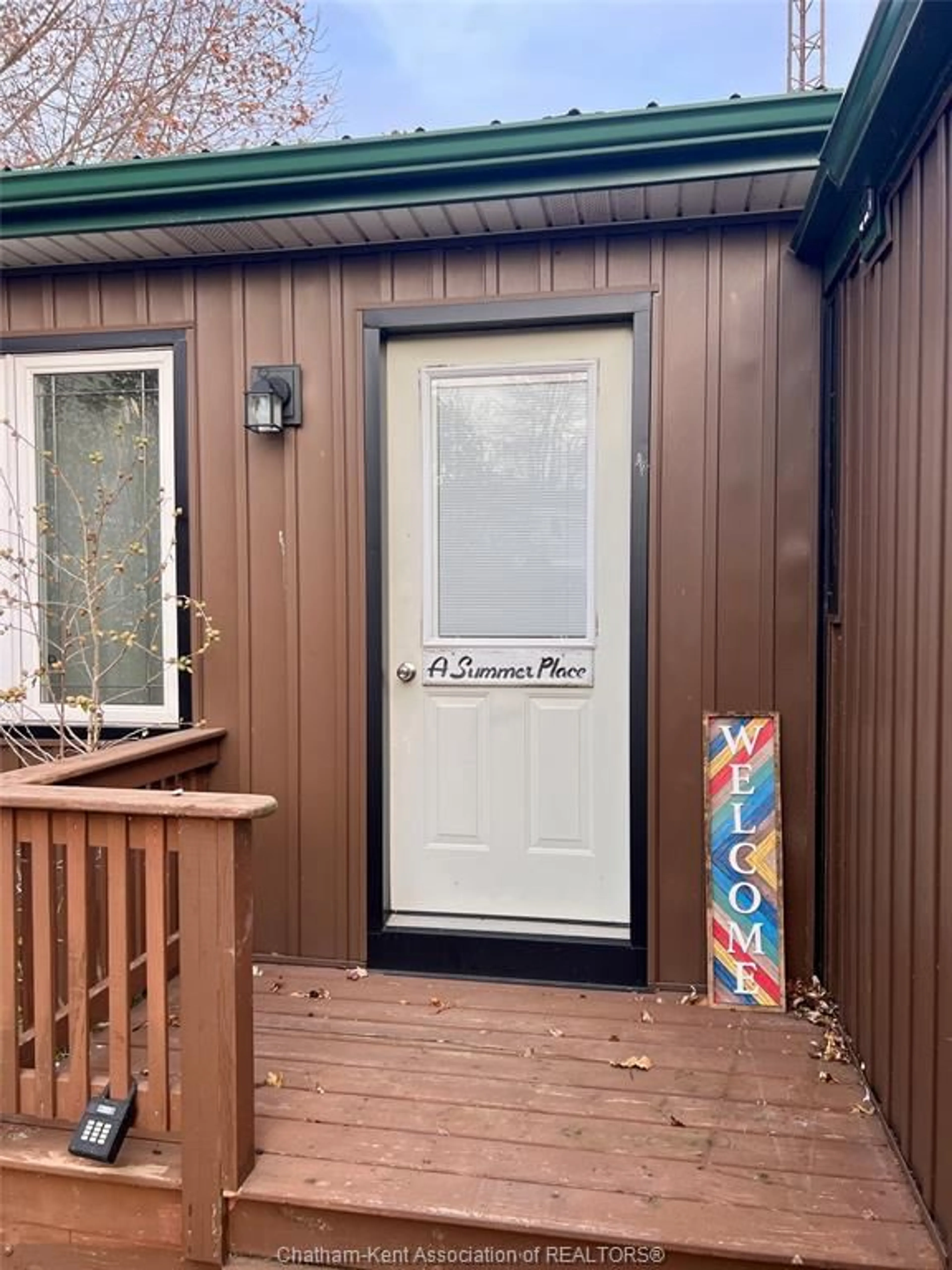 Indoor entryway for 3 Stass Lane, Erieau Ontario N0P 1N0