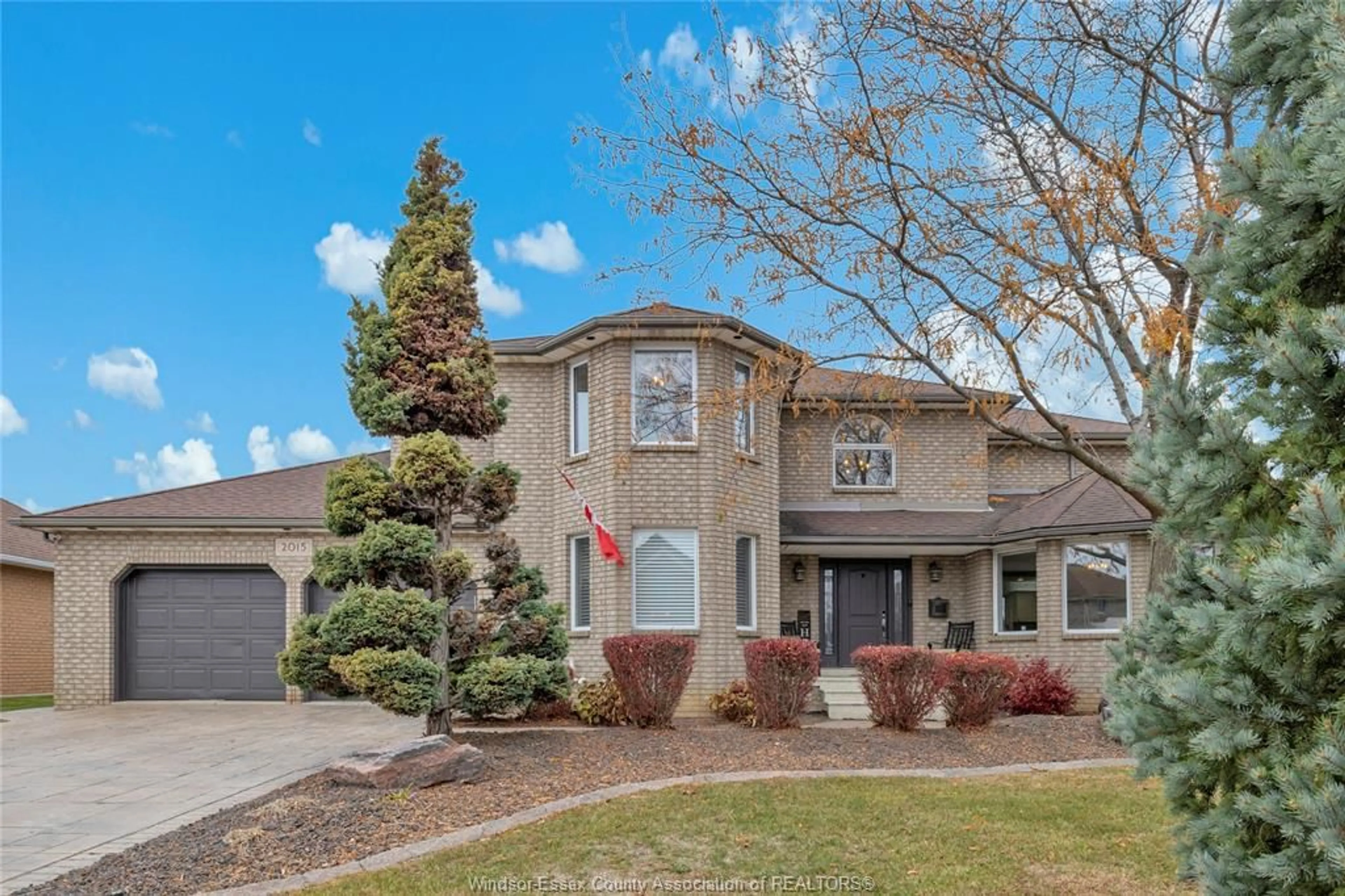 Home with vinyl exterior material, street for 2015 Eugeni, Tecumseh Ontario N9K 1B3