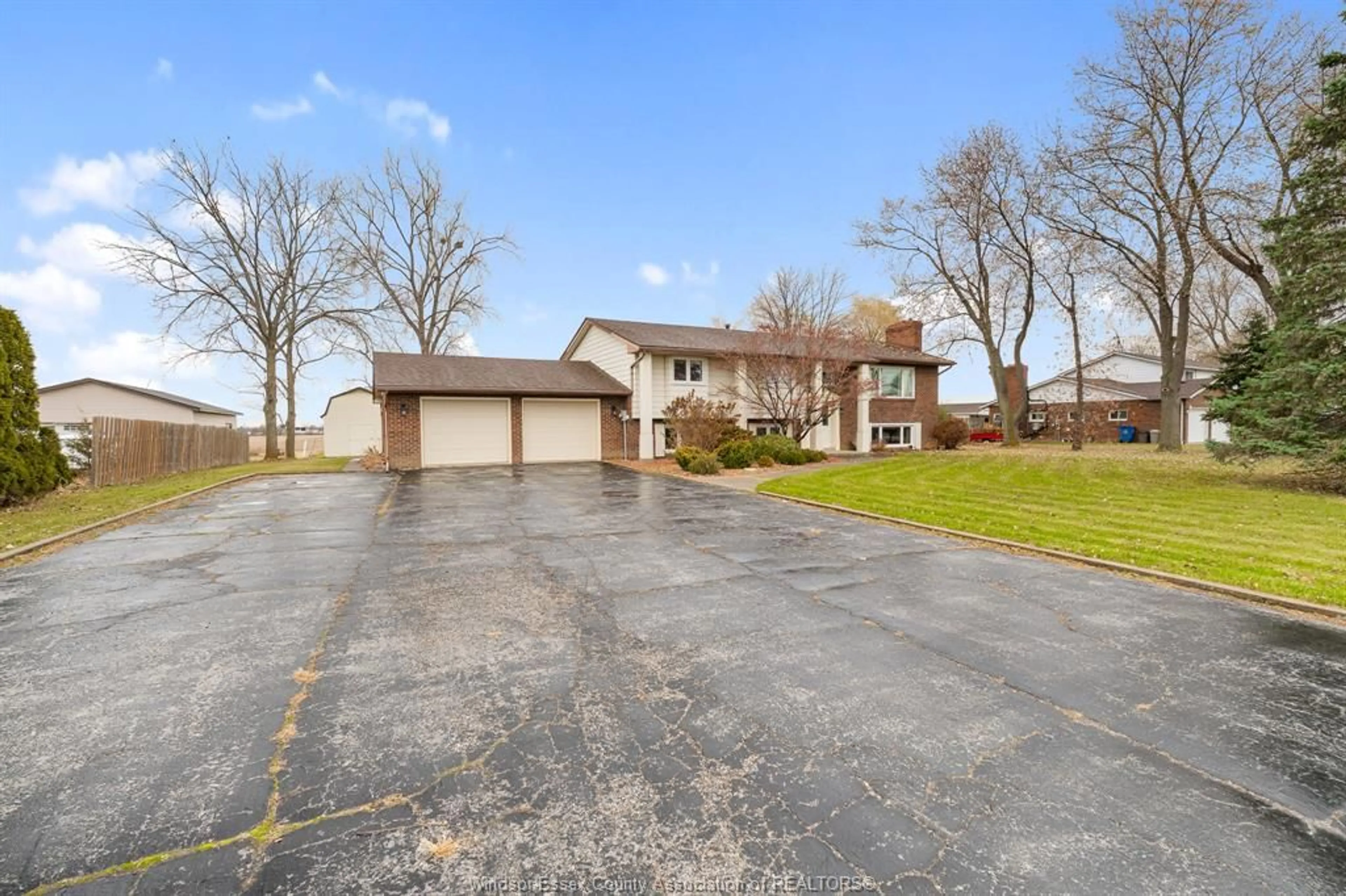 A pic from outside/outdoor area/front of a property/back of a property/a pic from drone, street for 3800 NORTH TOWNLINE Rd, LaSalle Ontario N9V 2Y9