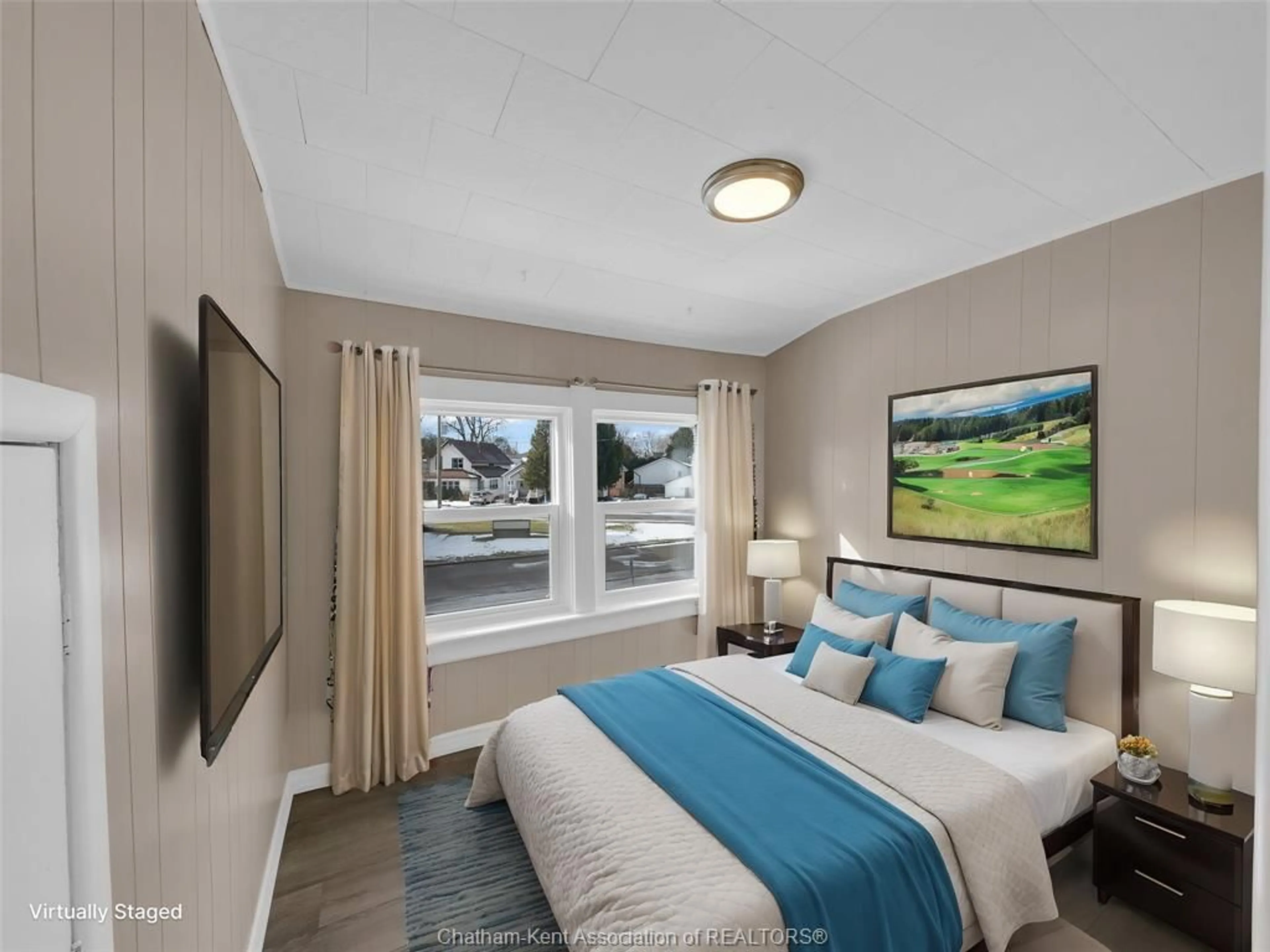 Bedroom with bed, unknown for 27 Eighth St, Chatham Ontario N7M 4J4