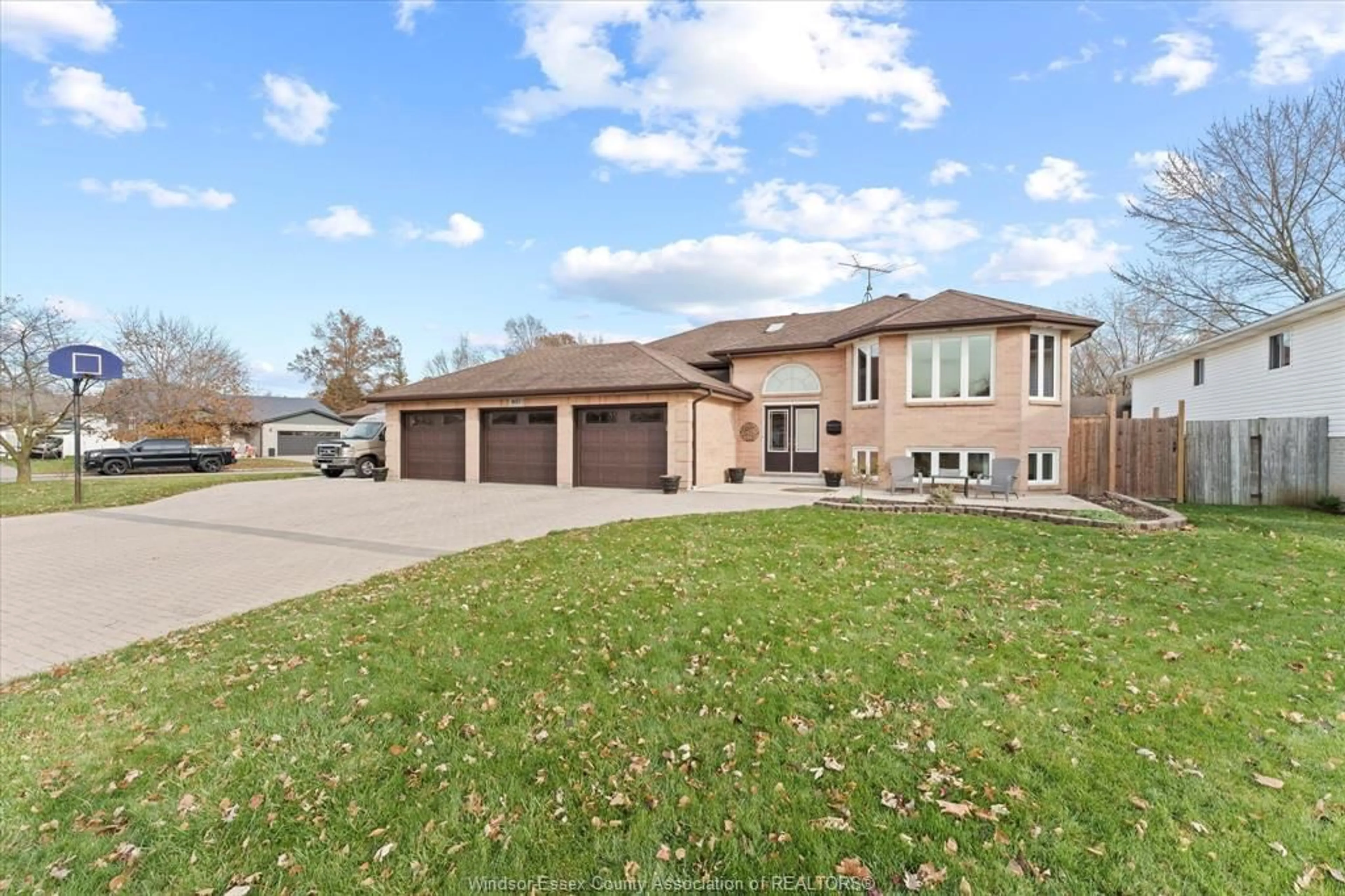 Home with brick exterior material, street for 405 GAYLORD Ave, LaSalle Ontario N9J 3H1