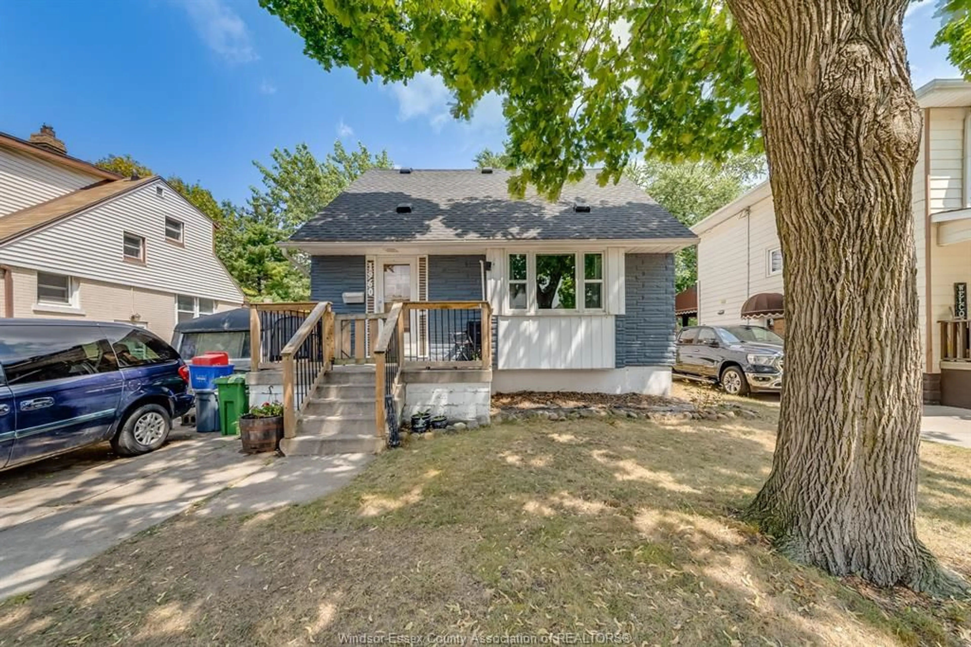 Unknown for 1960 FRANCOIS, Windsor Ontario N8W 4S8