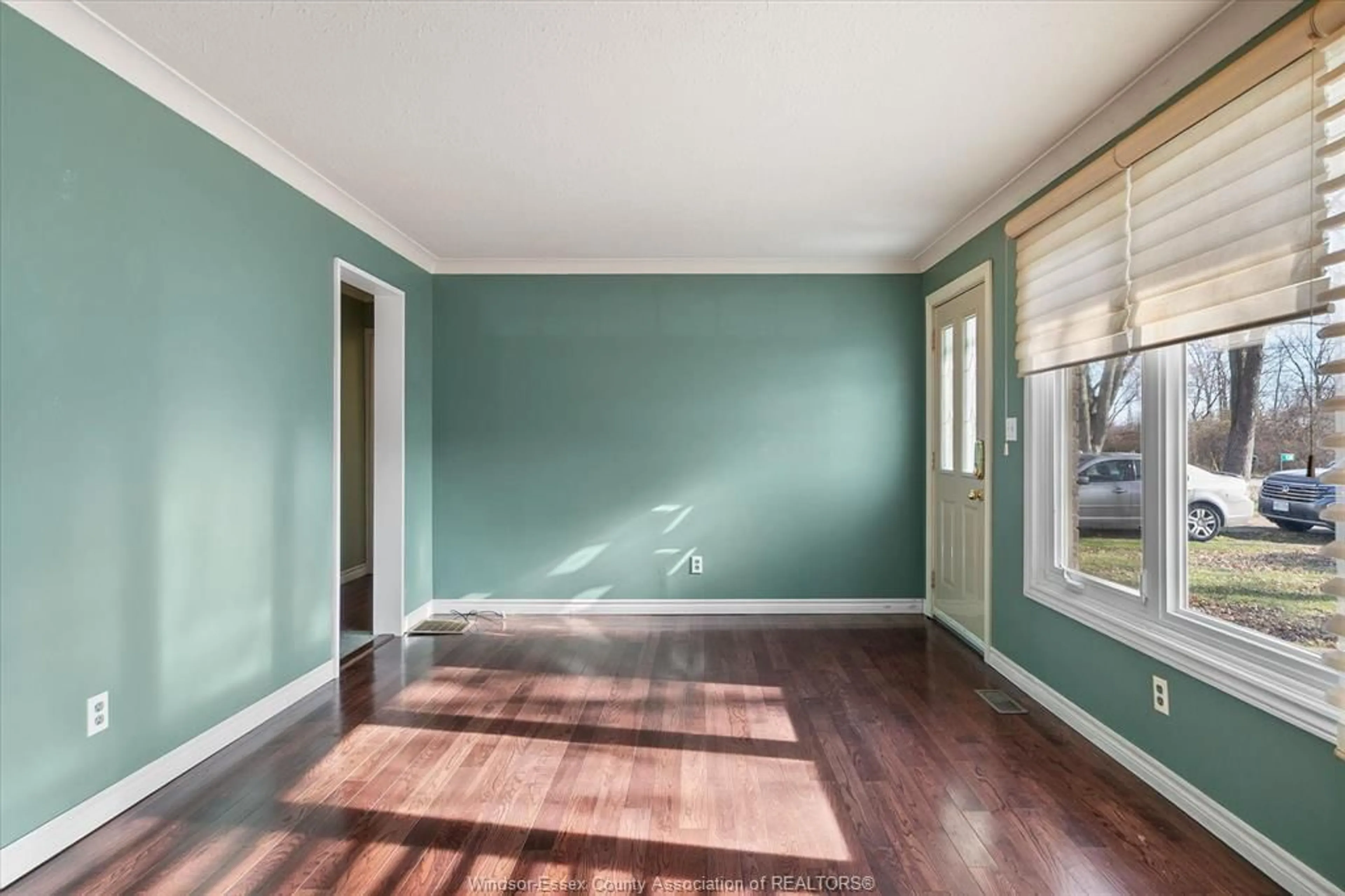 Unknown for 136 MCLEOD, Amherstburg Ontario N9V 2Y8