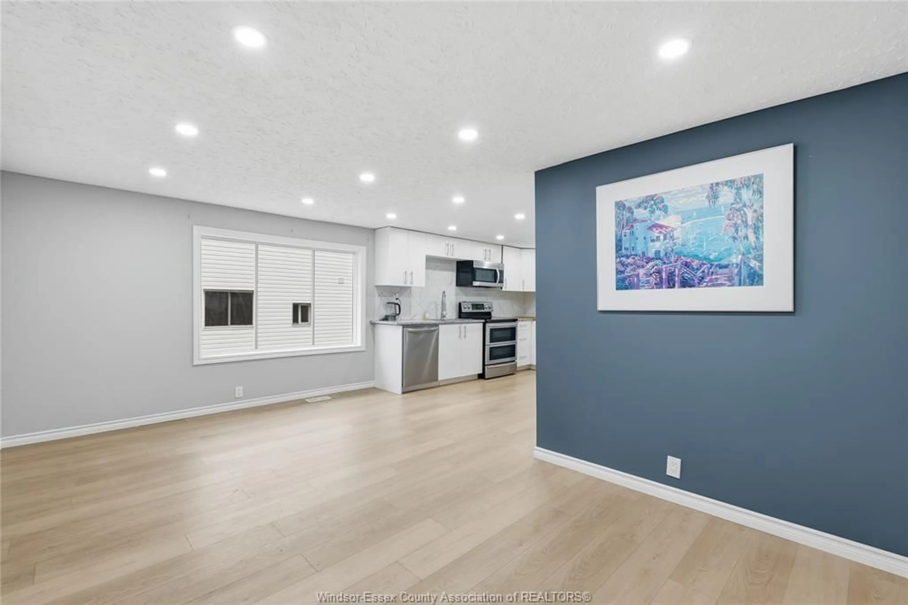 Unknown for 764 PARENT Ave, Windsor Ontario N9A 2C7