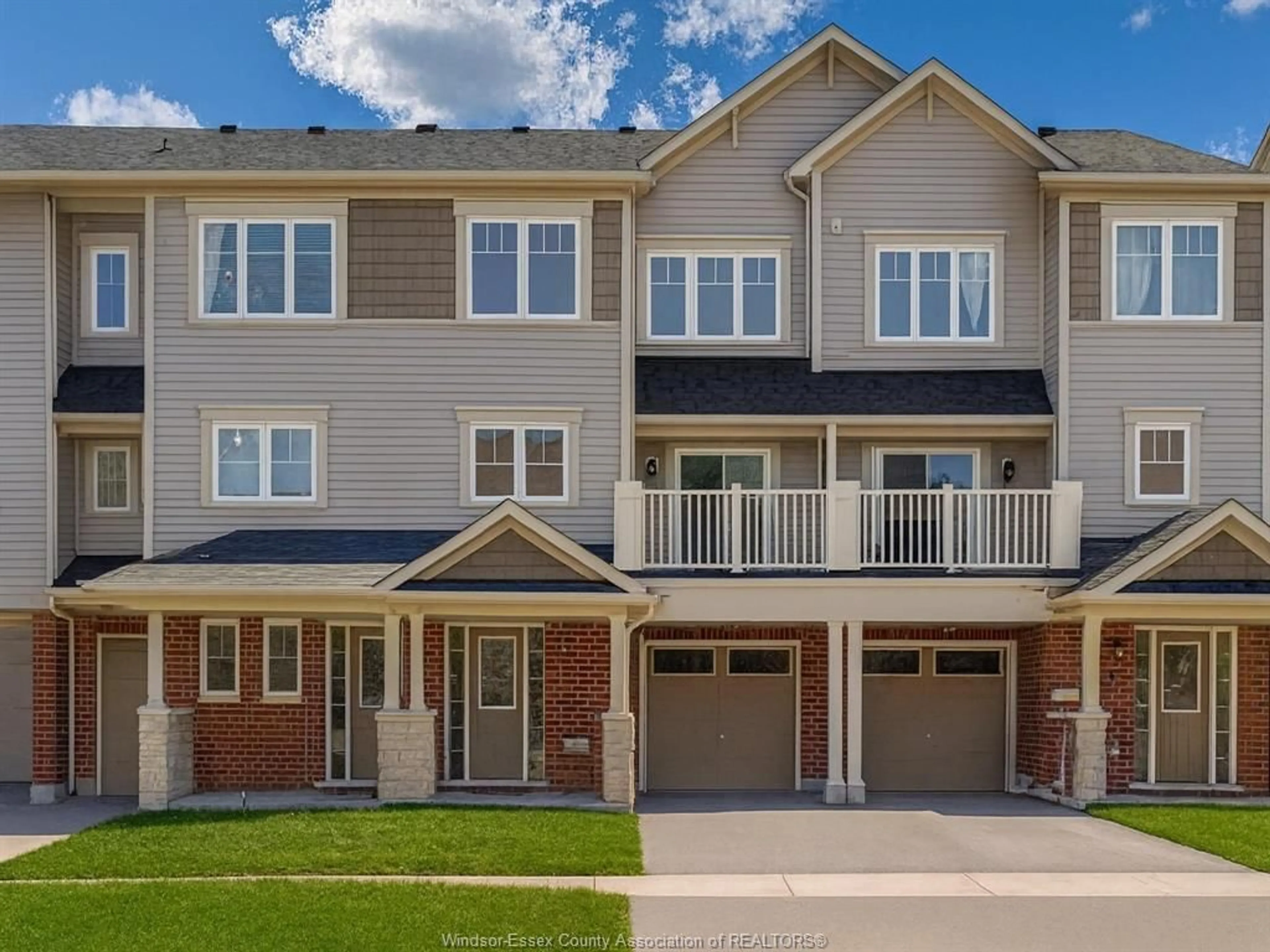 Home with vinyl exterior material, unknown for 71 Tabaret Cres, Oshawa Ontario L1L 0G5