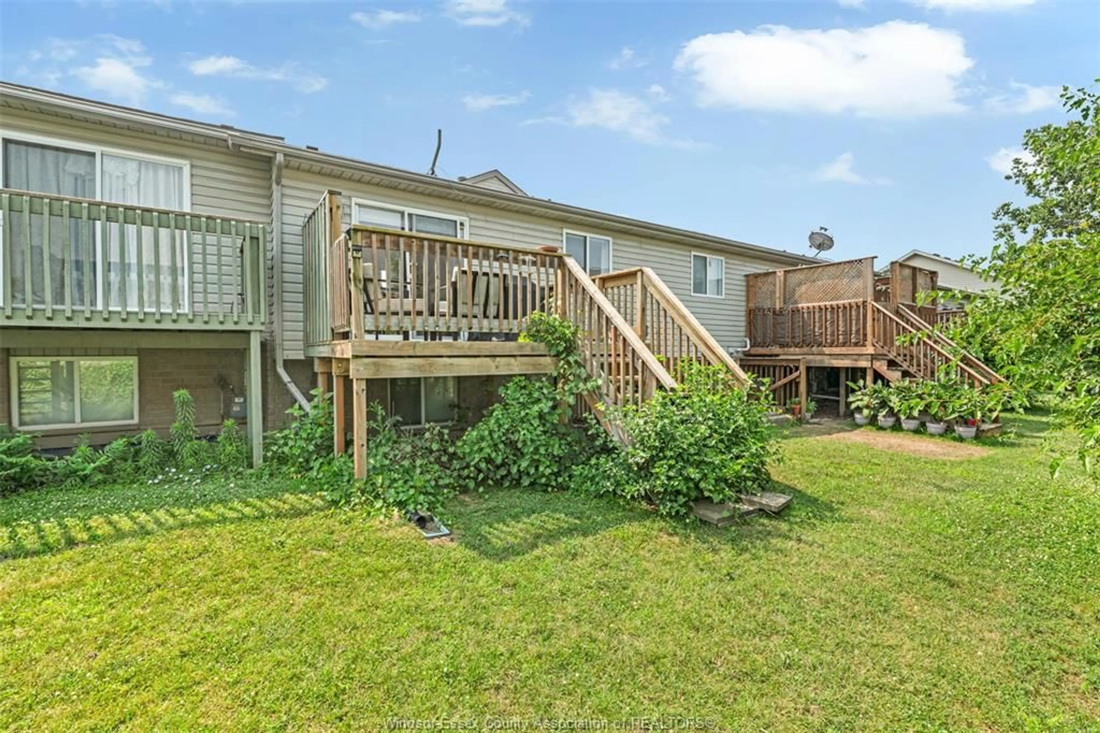 Patio, water/lake/river/ocean view for 1678 FIELDCREST, Tecumseh Ontario N8N 4Z8