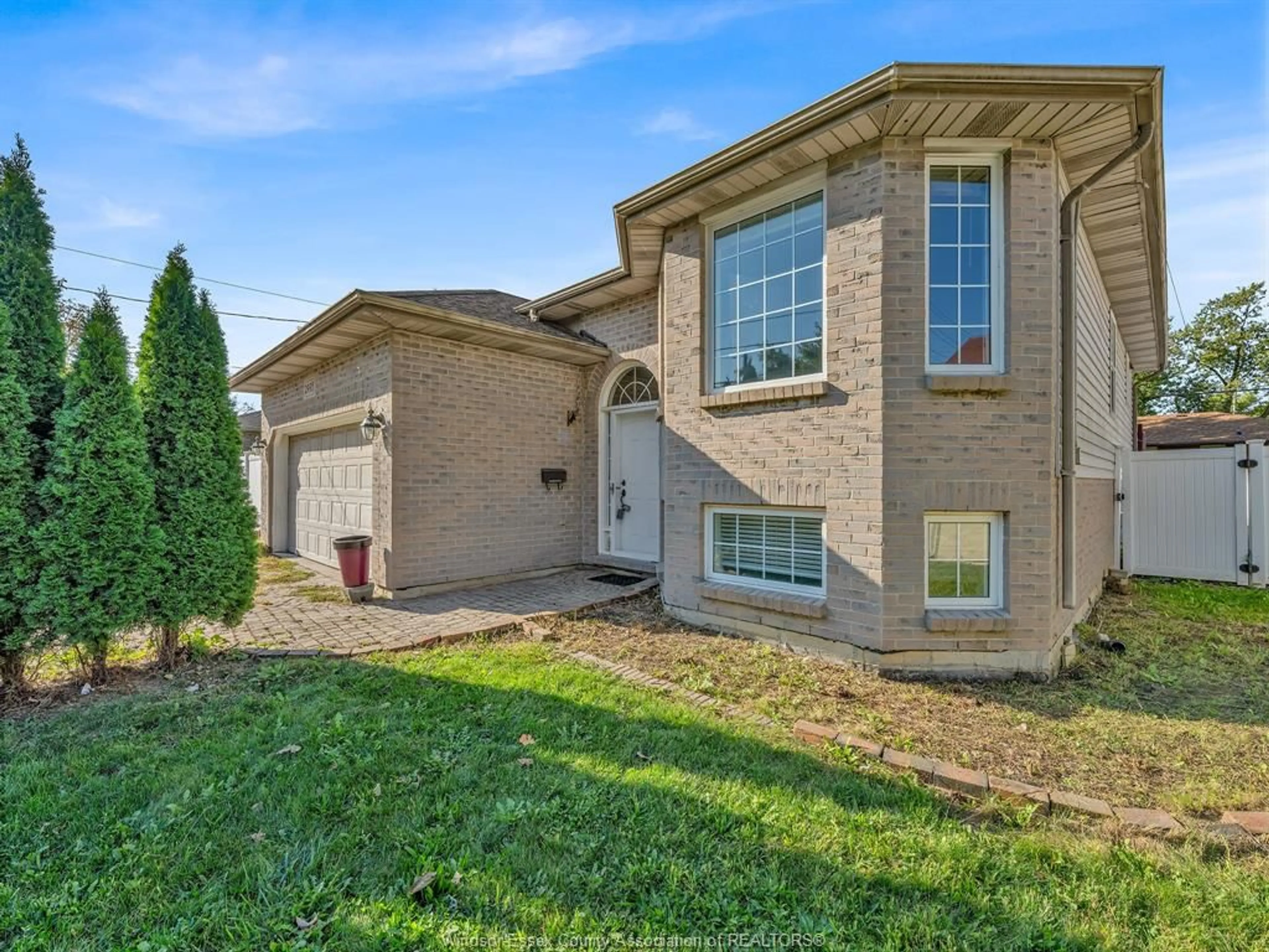 Home with brick exterior material, street for 2995 TURNER Rd, Windsor Ontario N8W 3L6