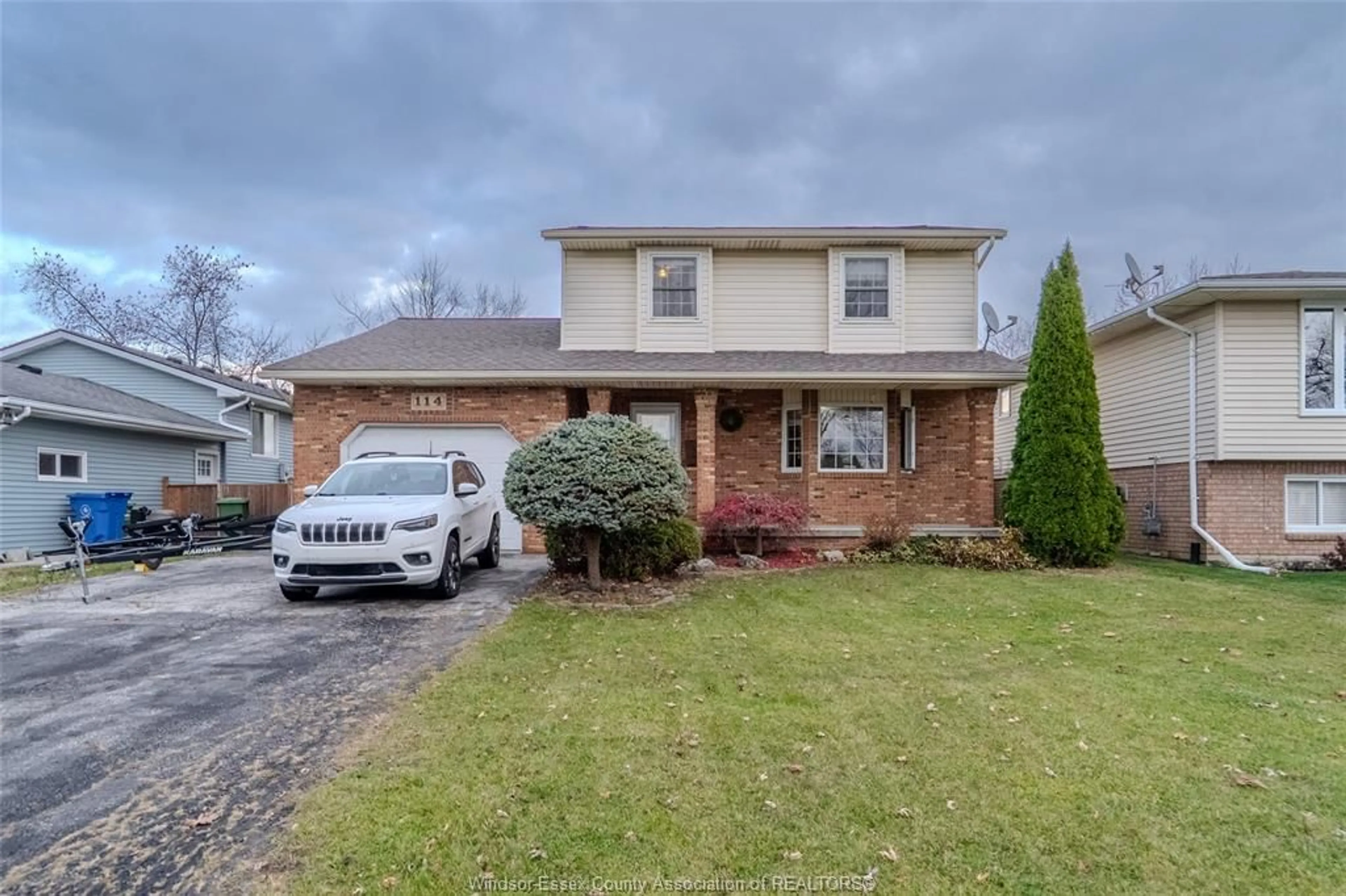 Home with brick exterior material, street for 114 Kingsway, Essex Ontario N8M 3C2