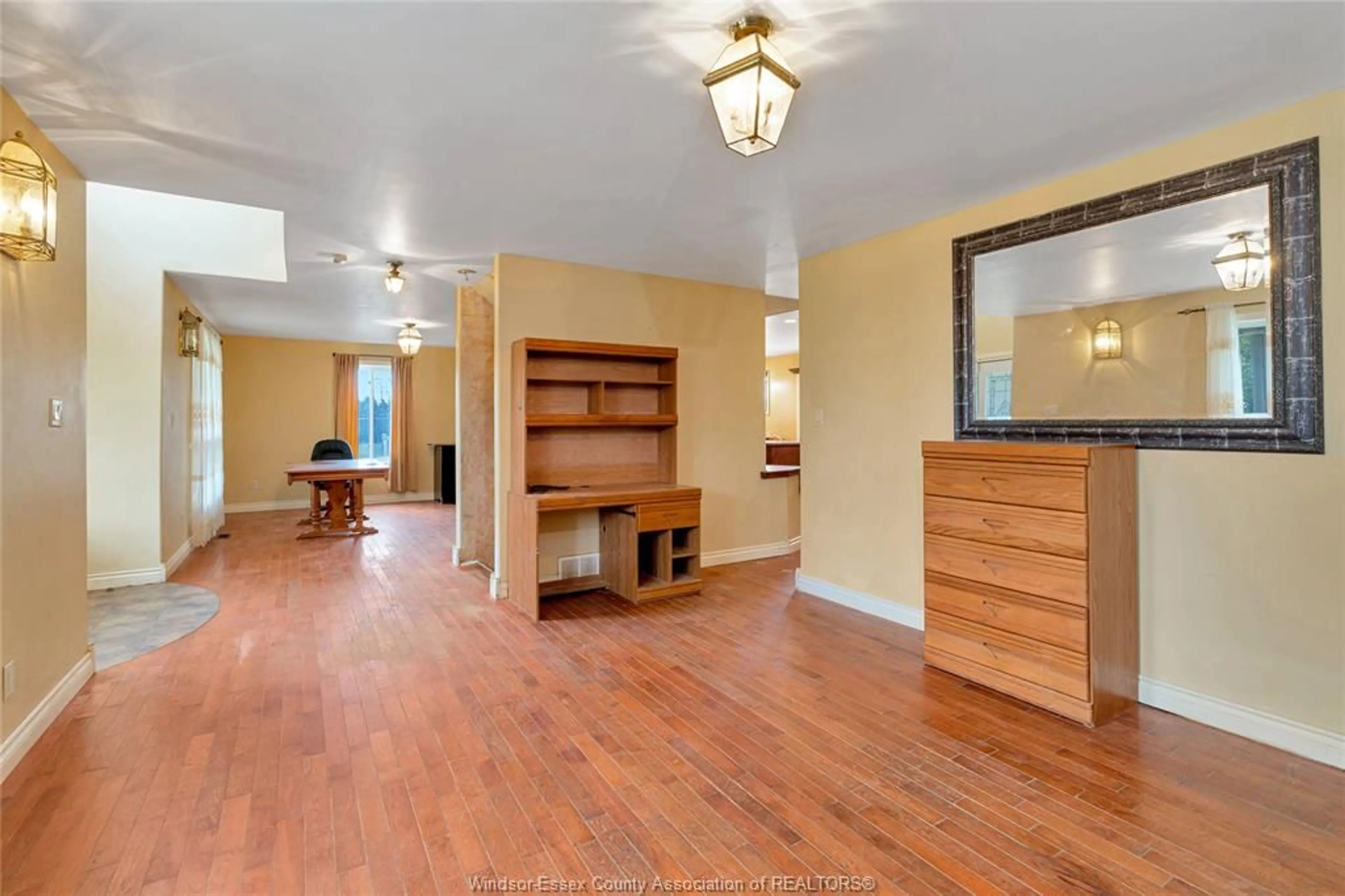 Unknown for 309 SOUTH MIDDLE Rd, Lakeshore Ontario N0R 1K0