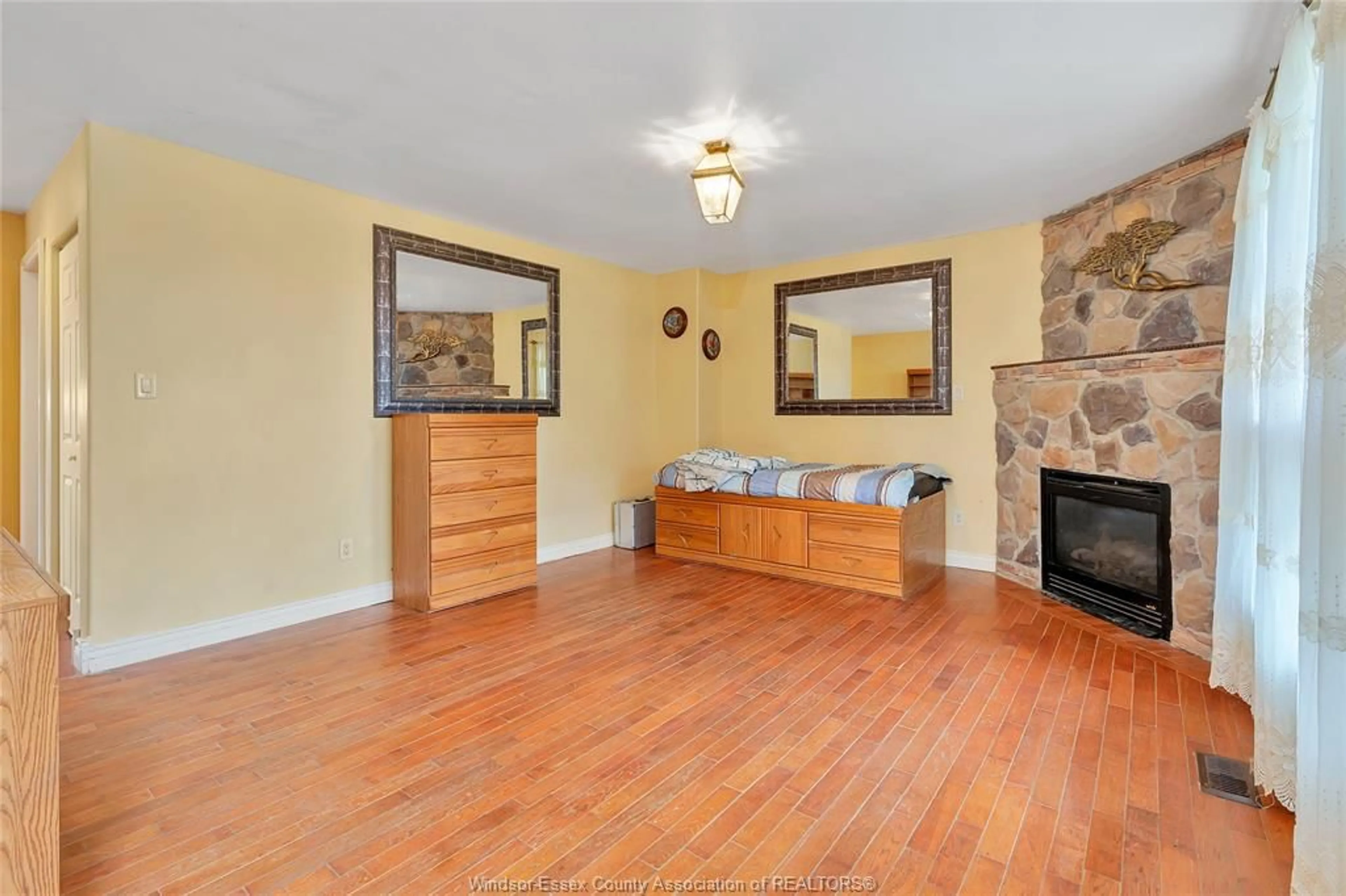 Unknown for 309 SOUTH MIDDLE Rd, Lakeshore Ontario N0R 1K0