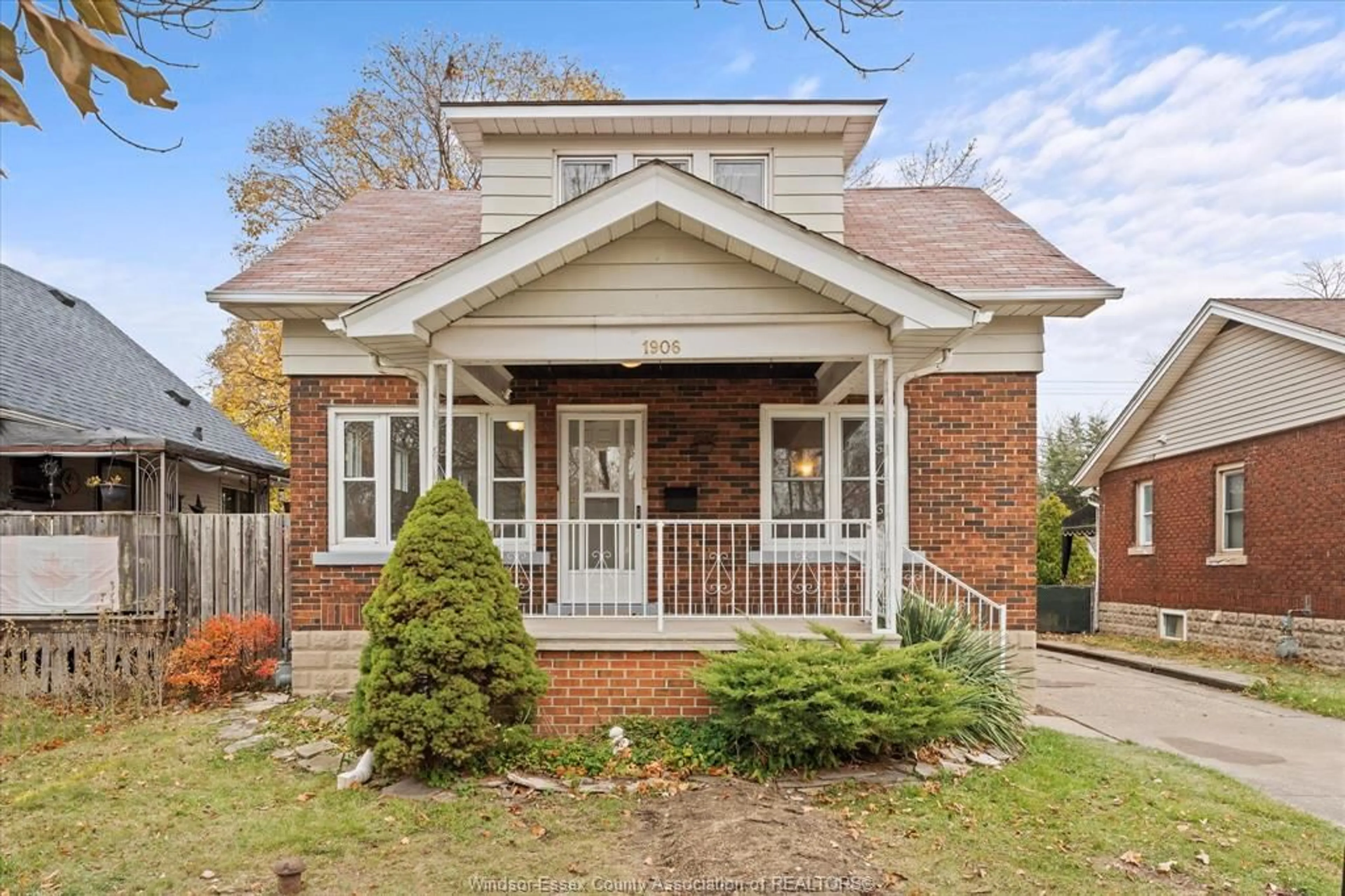 Home with brick exterior material, street for 1906 GEORGE Ave, Windsor Ontario N8W 4M1