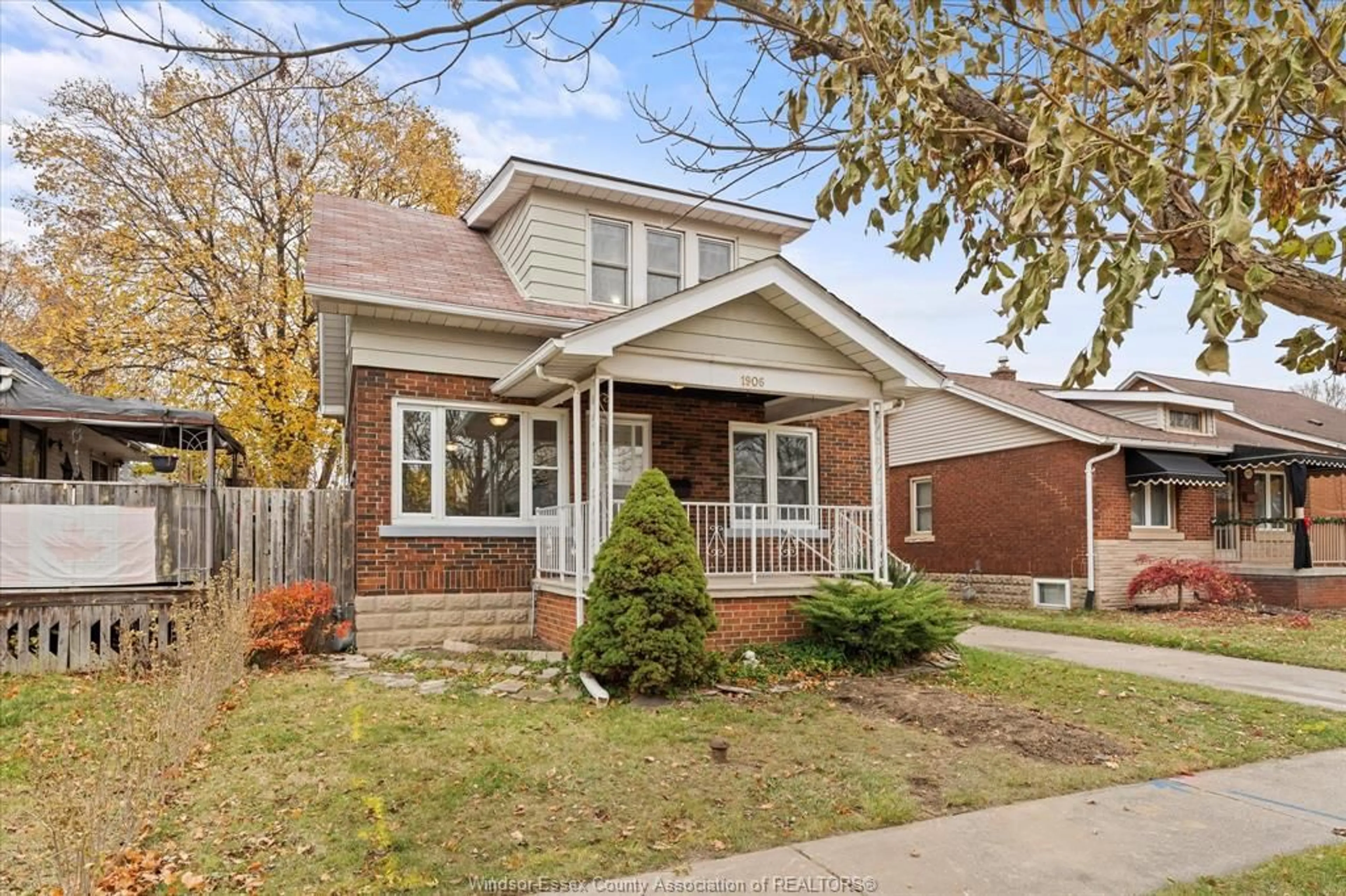 Home with brick exterior material, street for 1906 GEORGE Ave, Windsor Ontario N8W 4M1