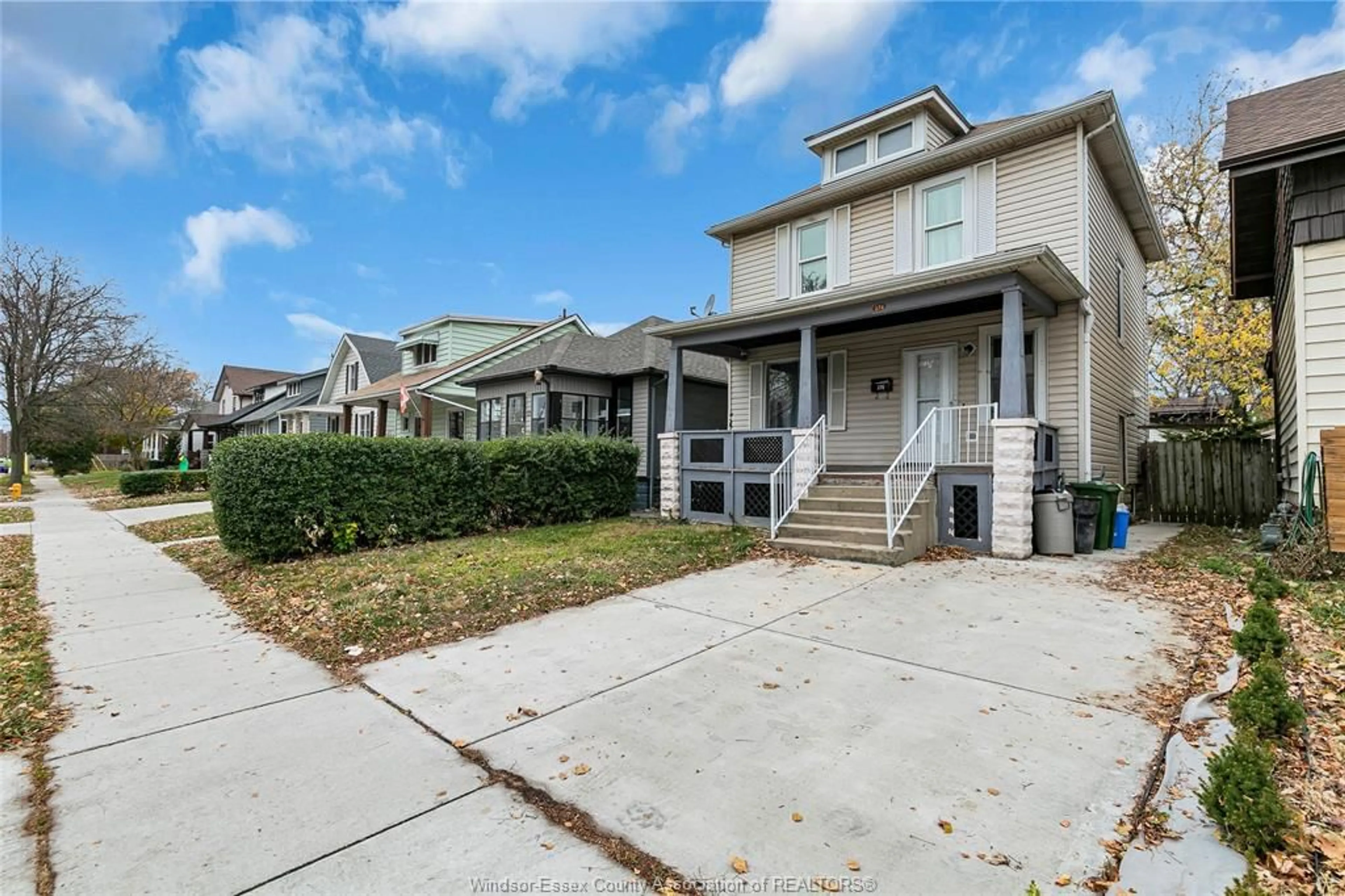 Unknown for 376 ELLIS St, Windsor Ontario N8X 1B2