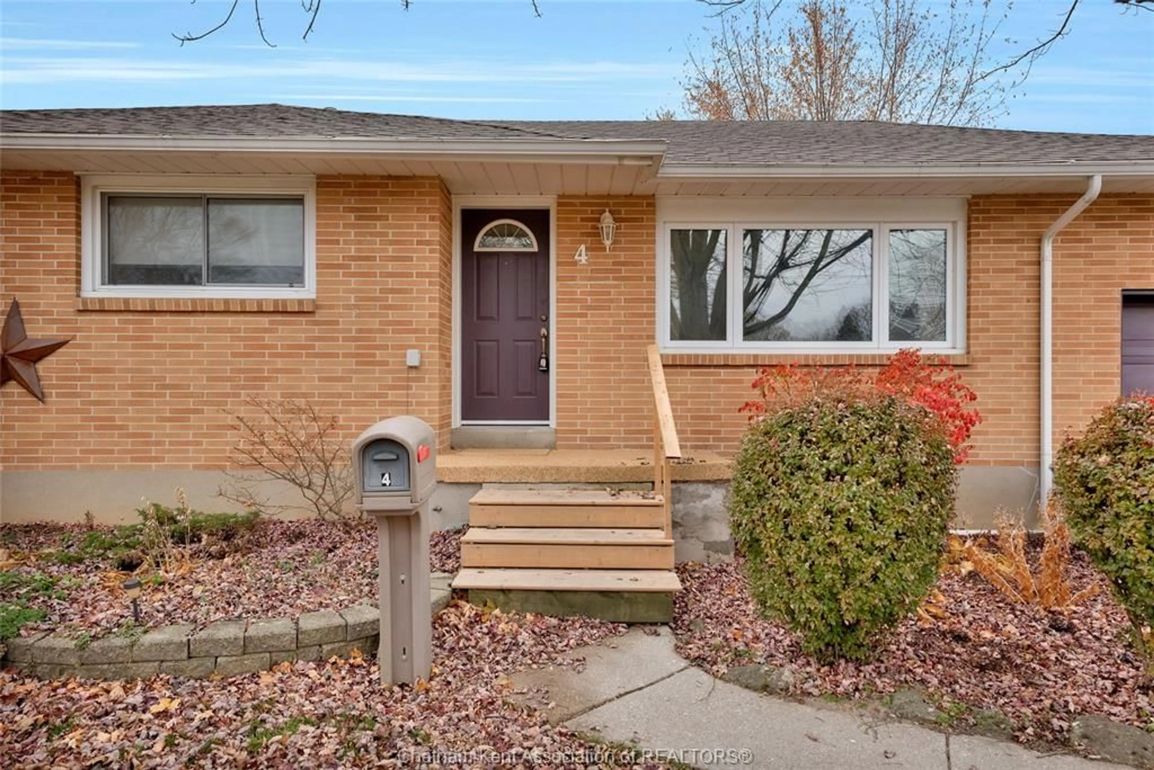 Home with brick exterior material, street for 4 Jupiter Ave, Chatham Ontario N7M 4C5