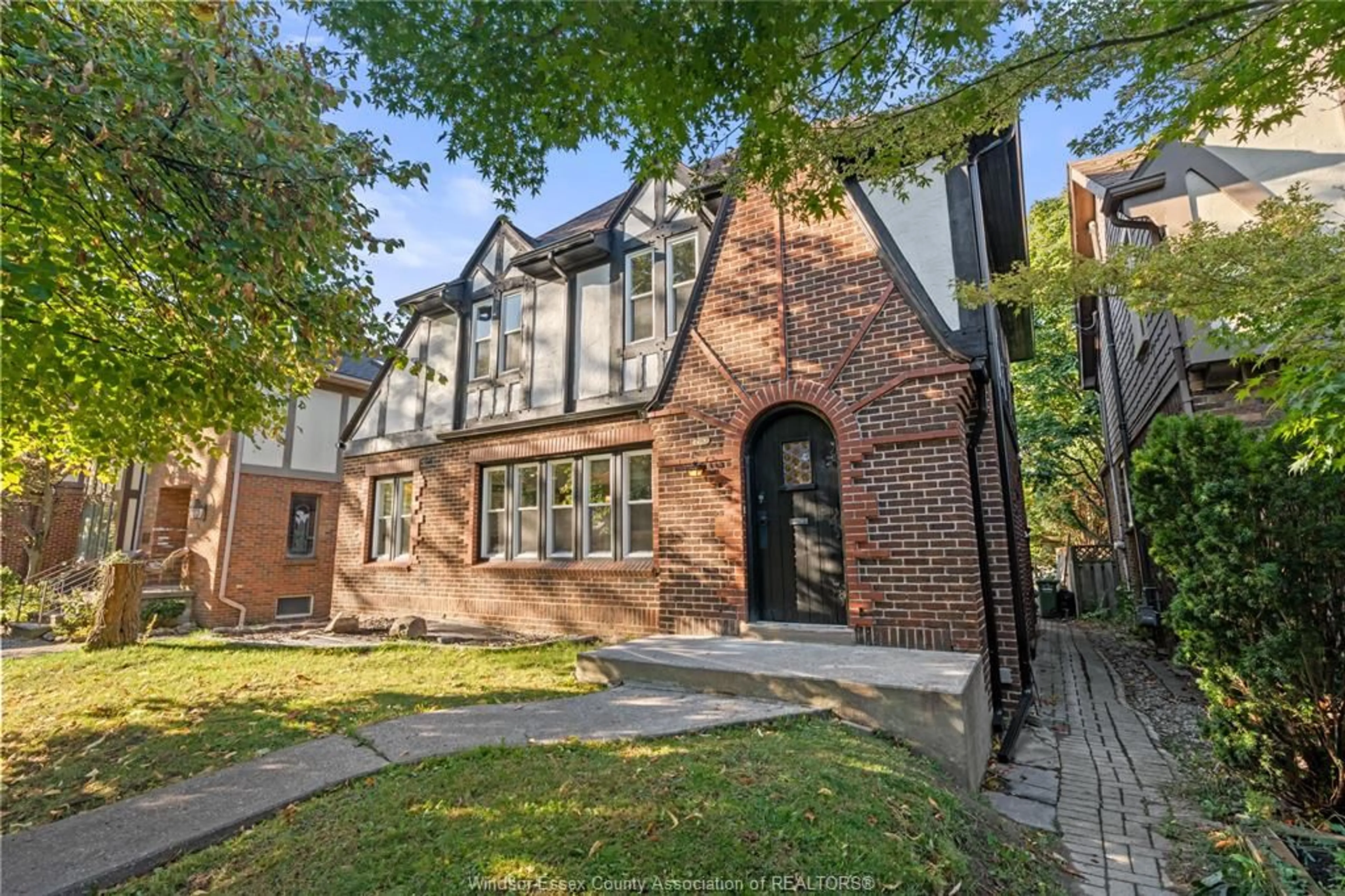 Home with brick exterior material, street for 2163 VICTORIA, Windsor Ontario N8X 1P8