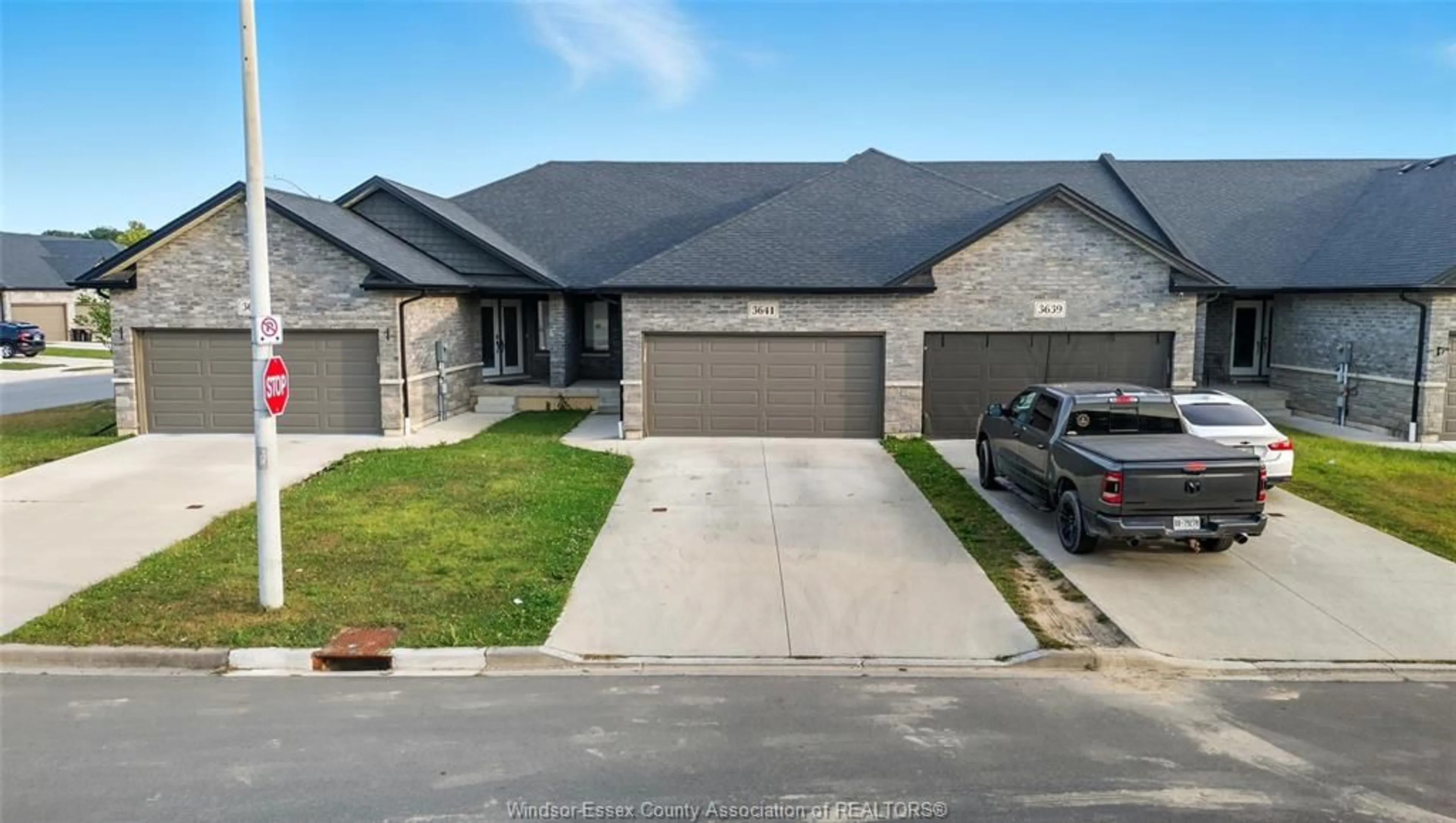 A pic from outside/outdoor area/front of a property/back of a property/a pic from drone, street for 3641 HALLEE Cres, Windsor Ontario N8W 0B2