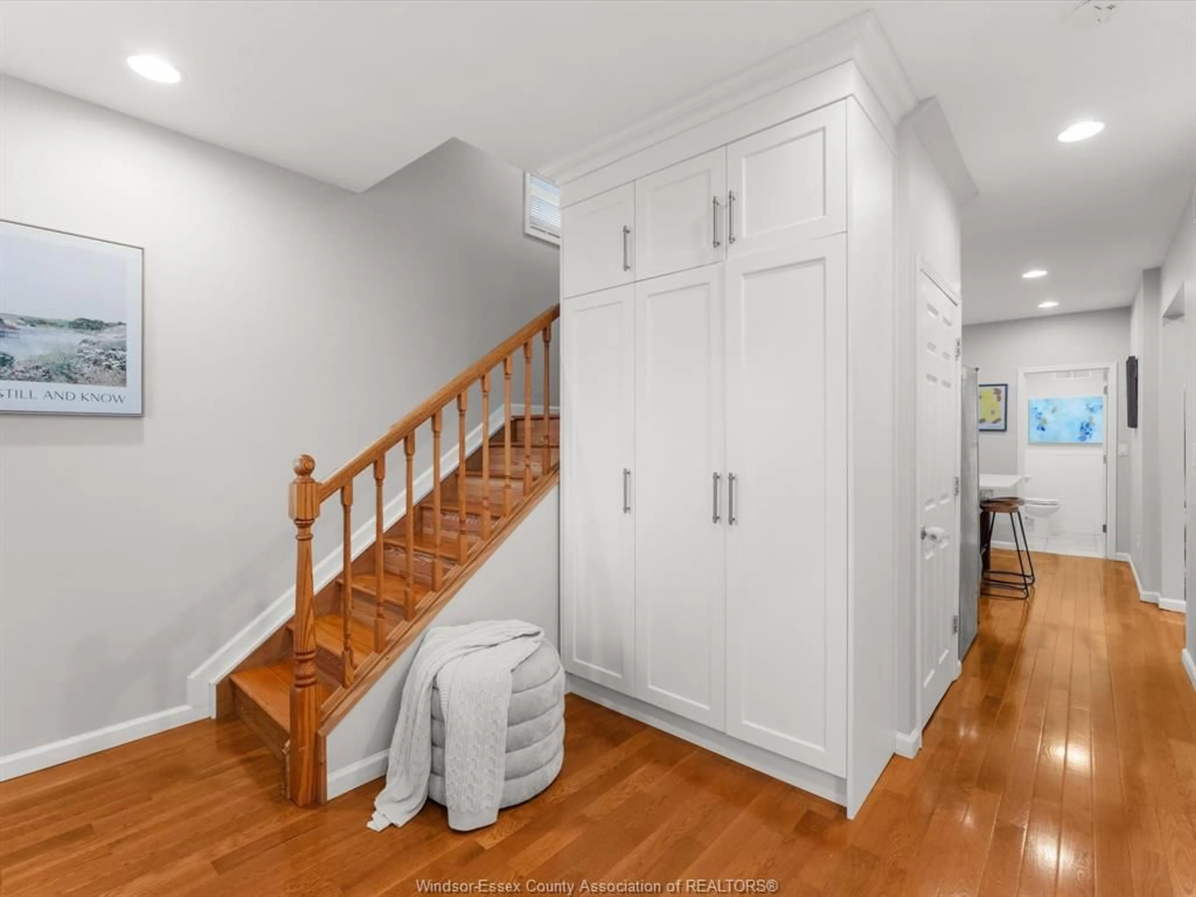 Unknown for 1042 MOY Ave, Windsor Ontario N9A 2P3