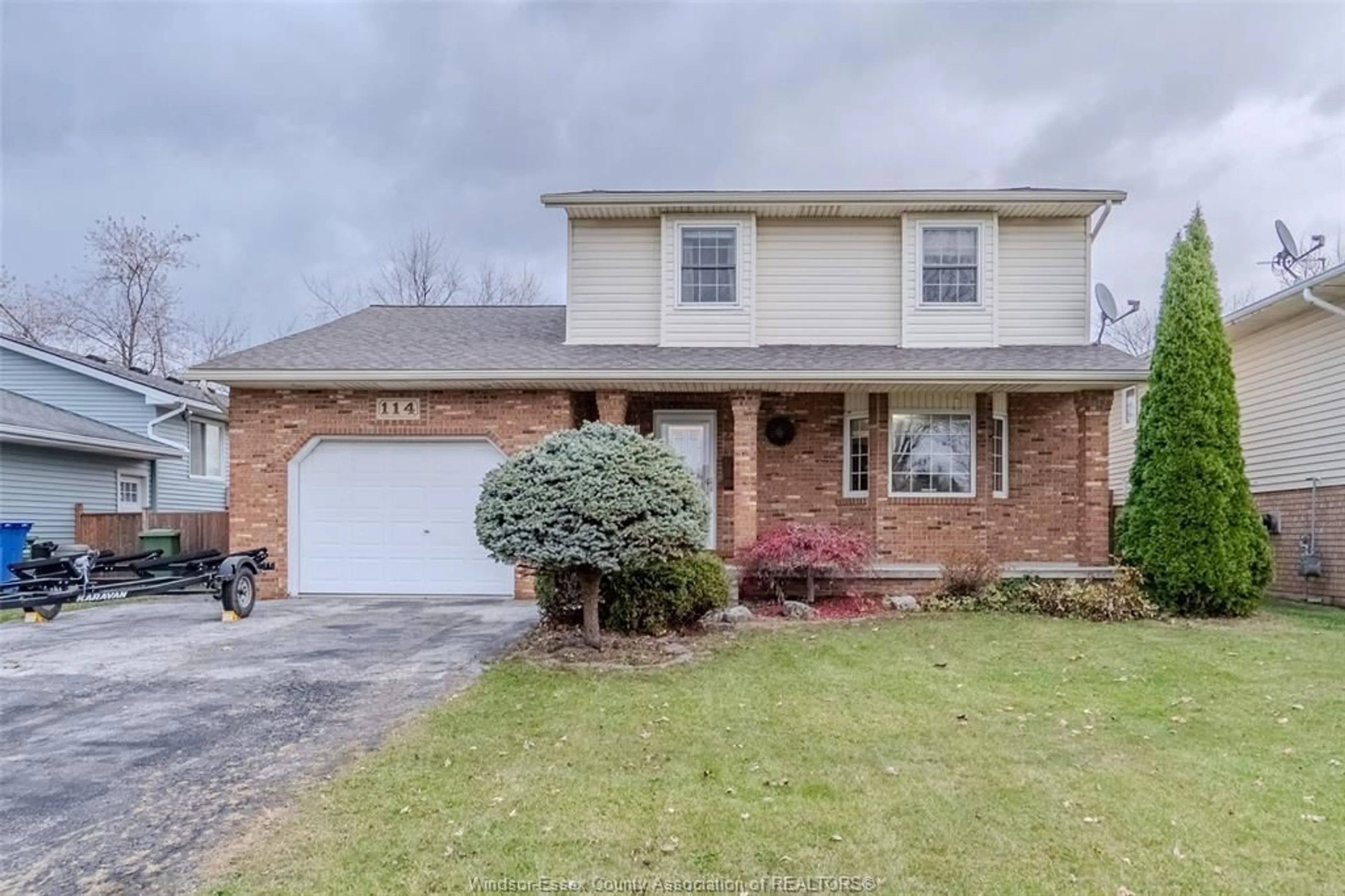 Home with brick exterior material, street for 114 Kingsway, Essex Ontario N8M 3C2