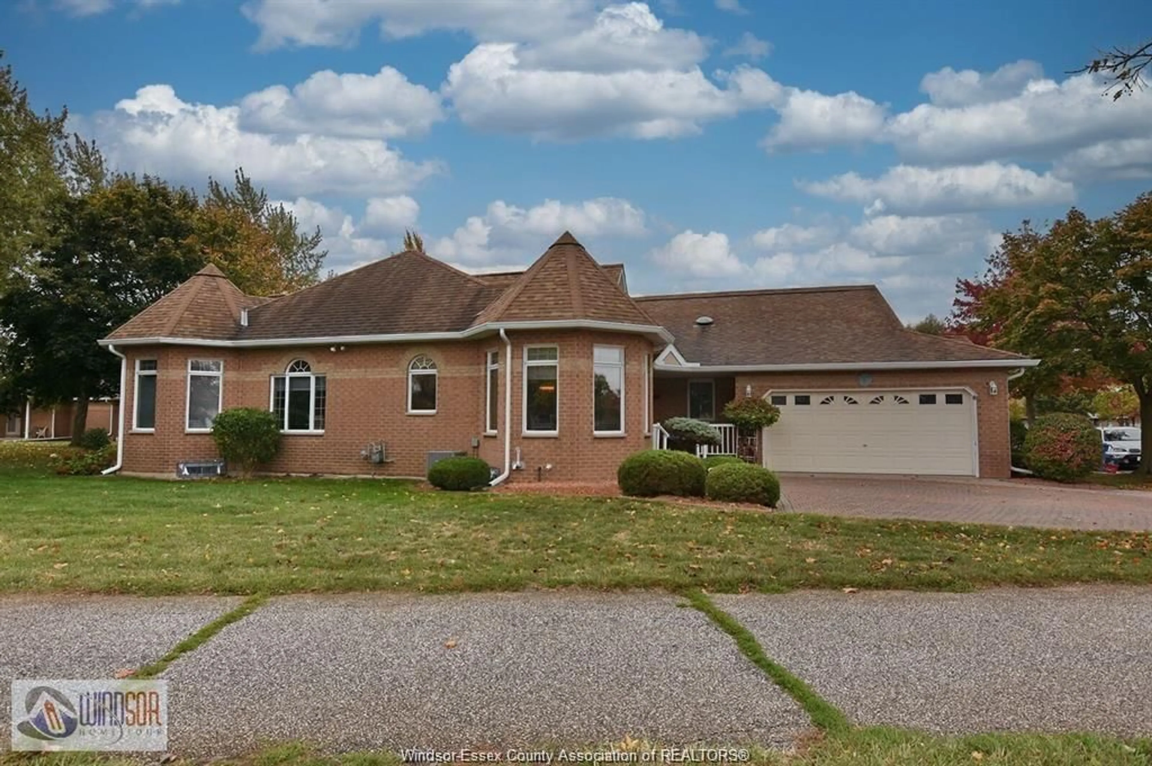 Home with brick exterior material, street for 4600 DALI Crt, Windsor Ontario N9G 2M8