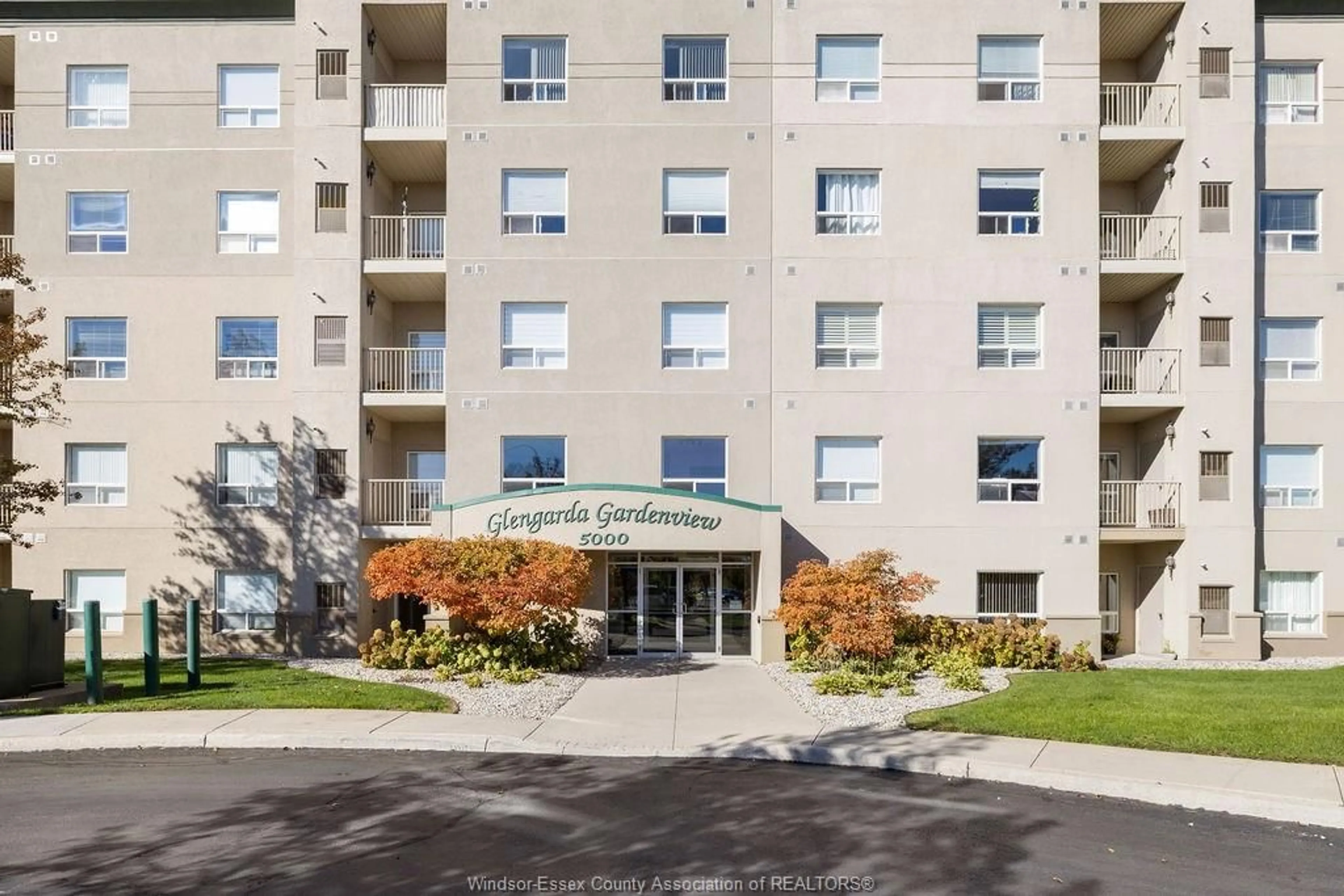 Unknown for 5000 WYANDOTTE St #311, Windsor Ontario N8Y 5B8