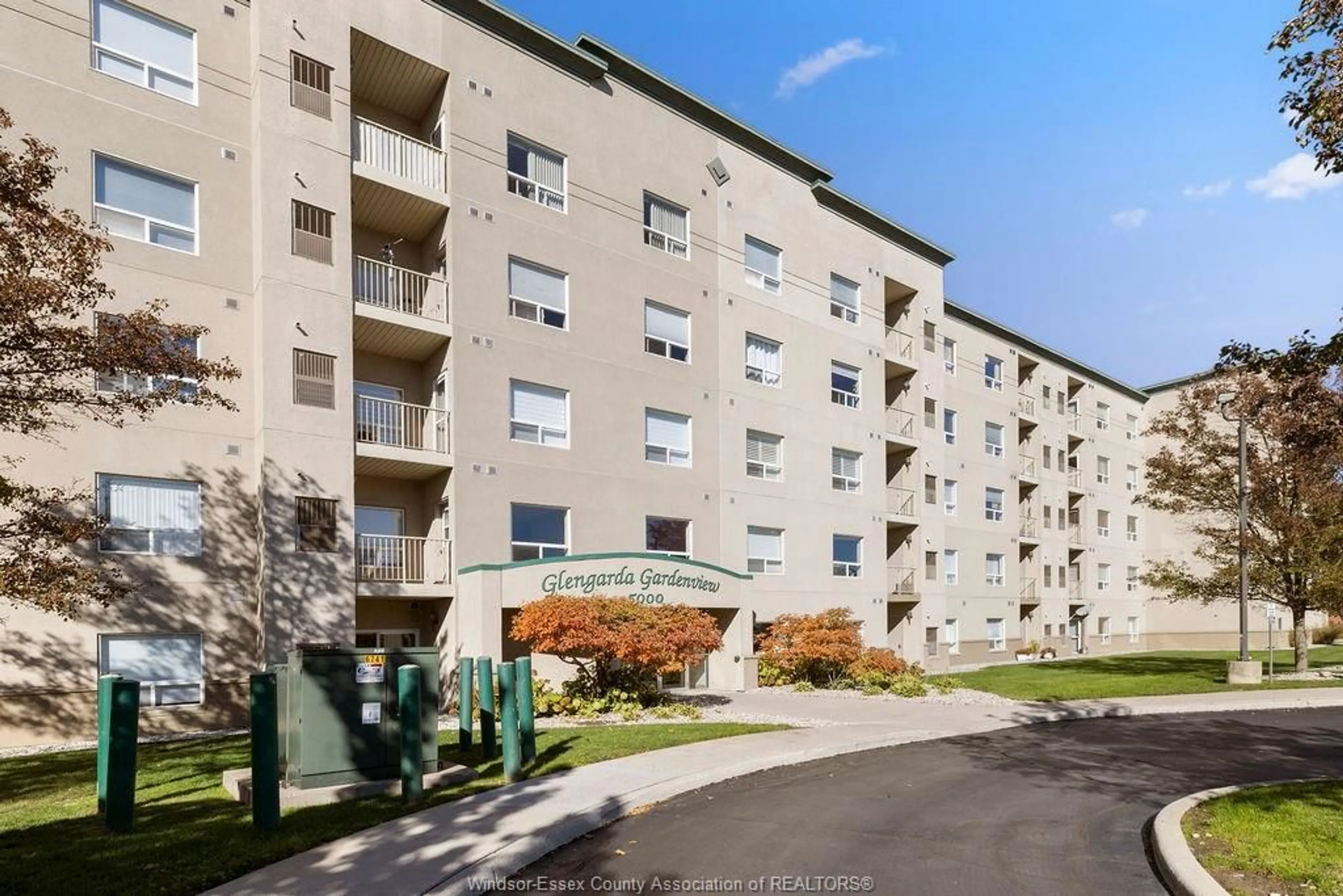 Unknown for 5000 WYANDOTTE St #311, Windsor Ontario N8Y 5B8