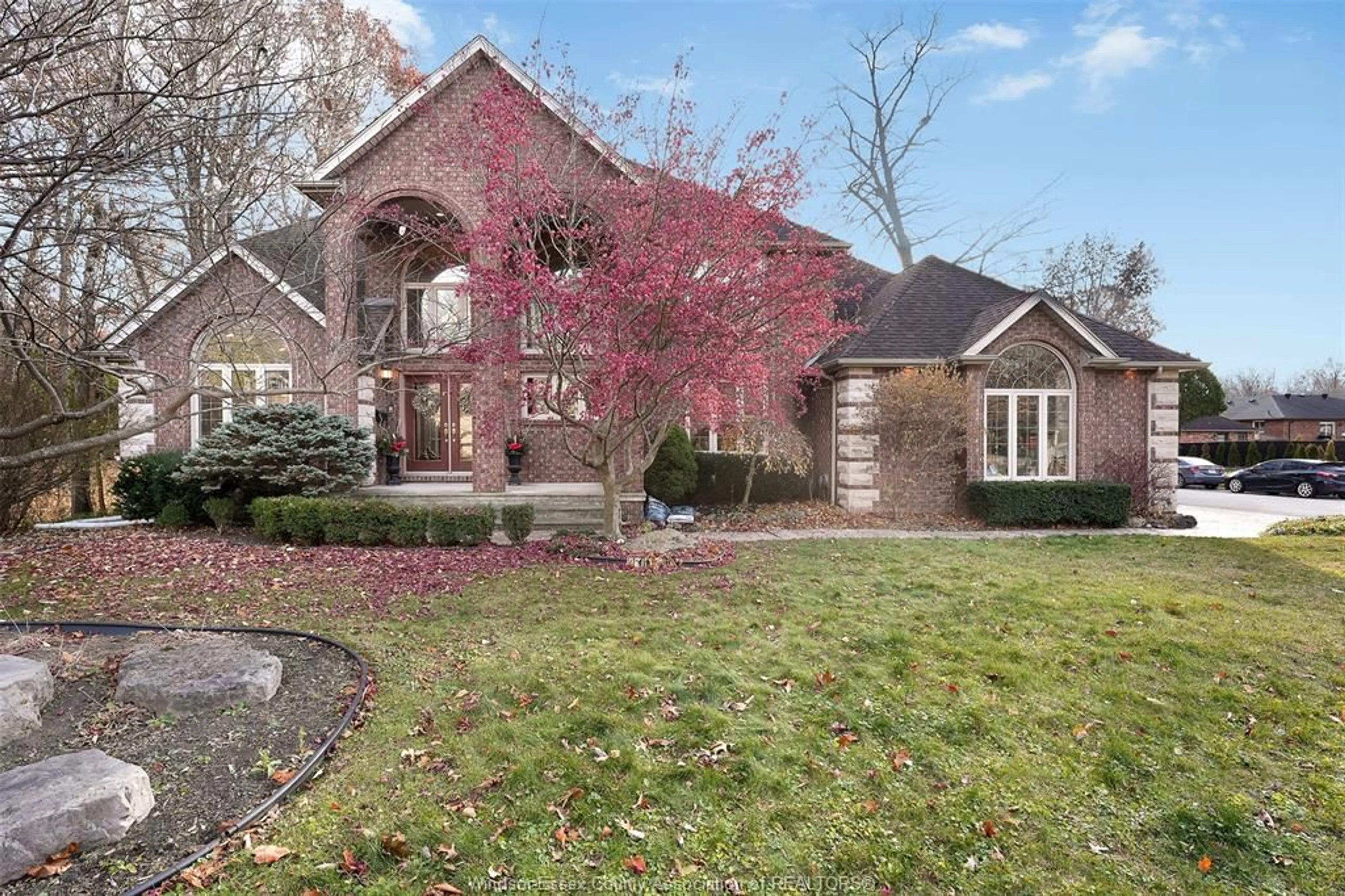 Home with brick exterior material, street for 2205 EDGEMORE Ave, LaSalle Ontario N9H 2K2