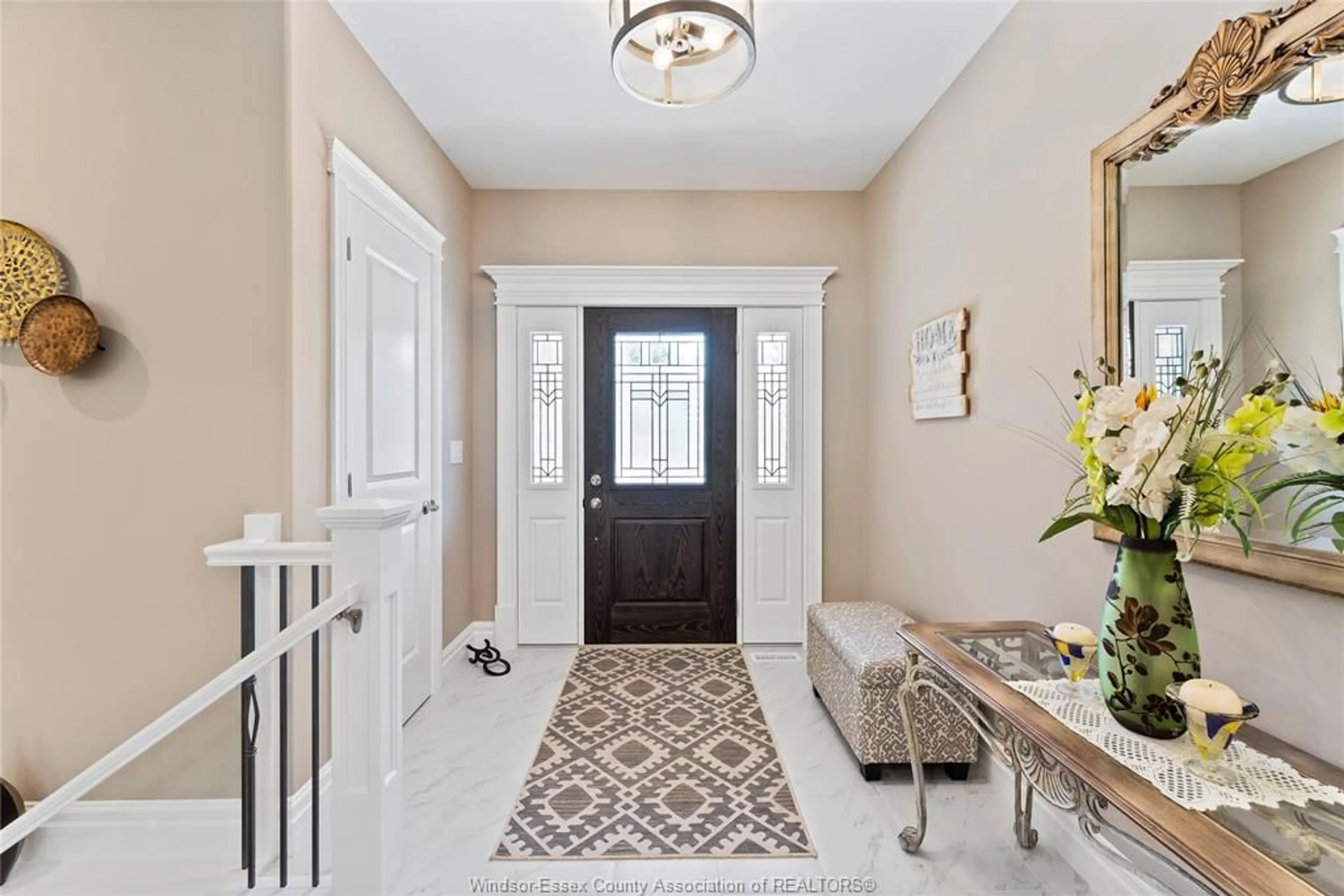 Indoor entryway for 6 Elwood Court,, Cottam Ontario N0R 1B0